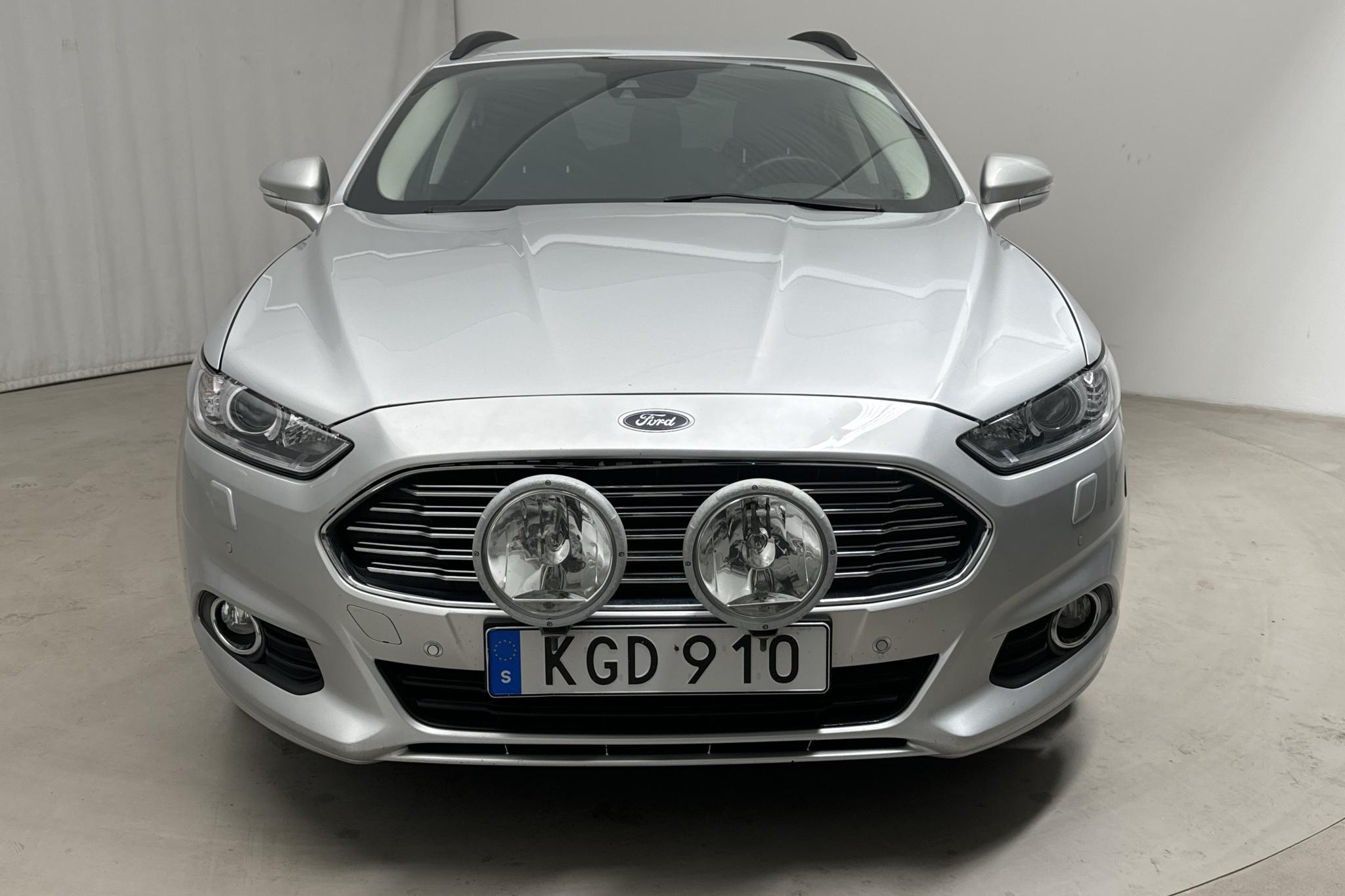 Ford Mondeo 2.0 TDCi AWD Kombi (150hk) - 12 936 mil - Manuell - grå - 2016