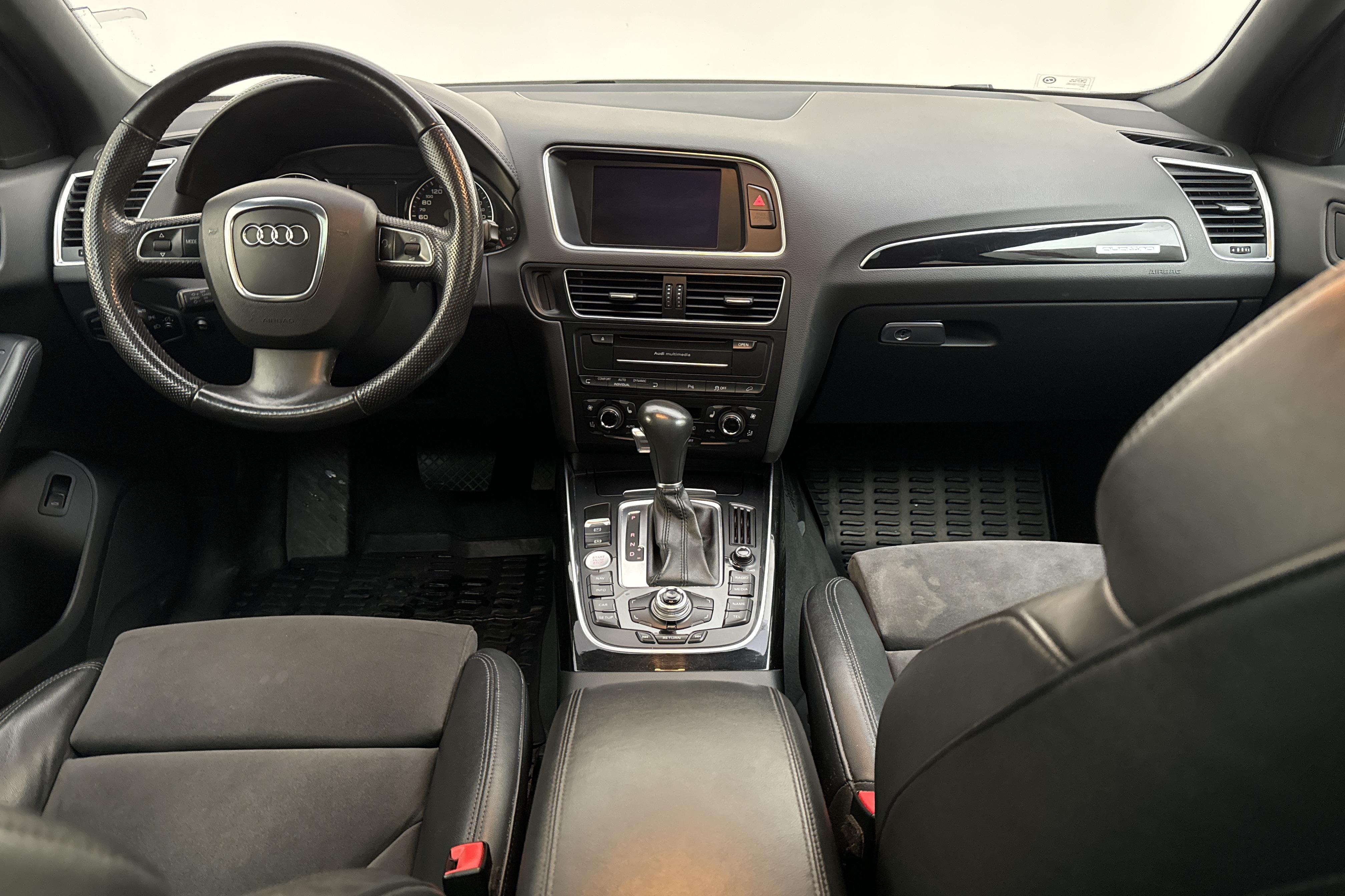 Audi Q5 3.0 TDI quattro (240hk) - 148 100 km - Automatyczna - Dark Red - 2012