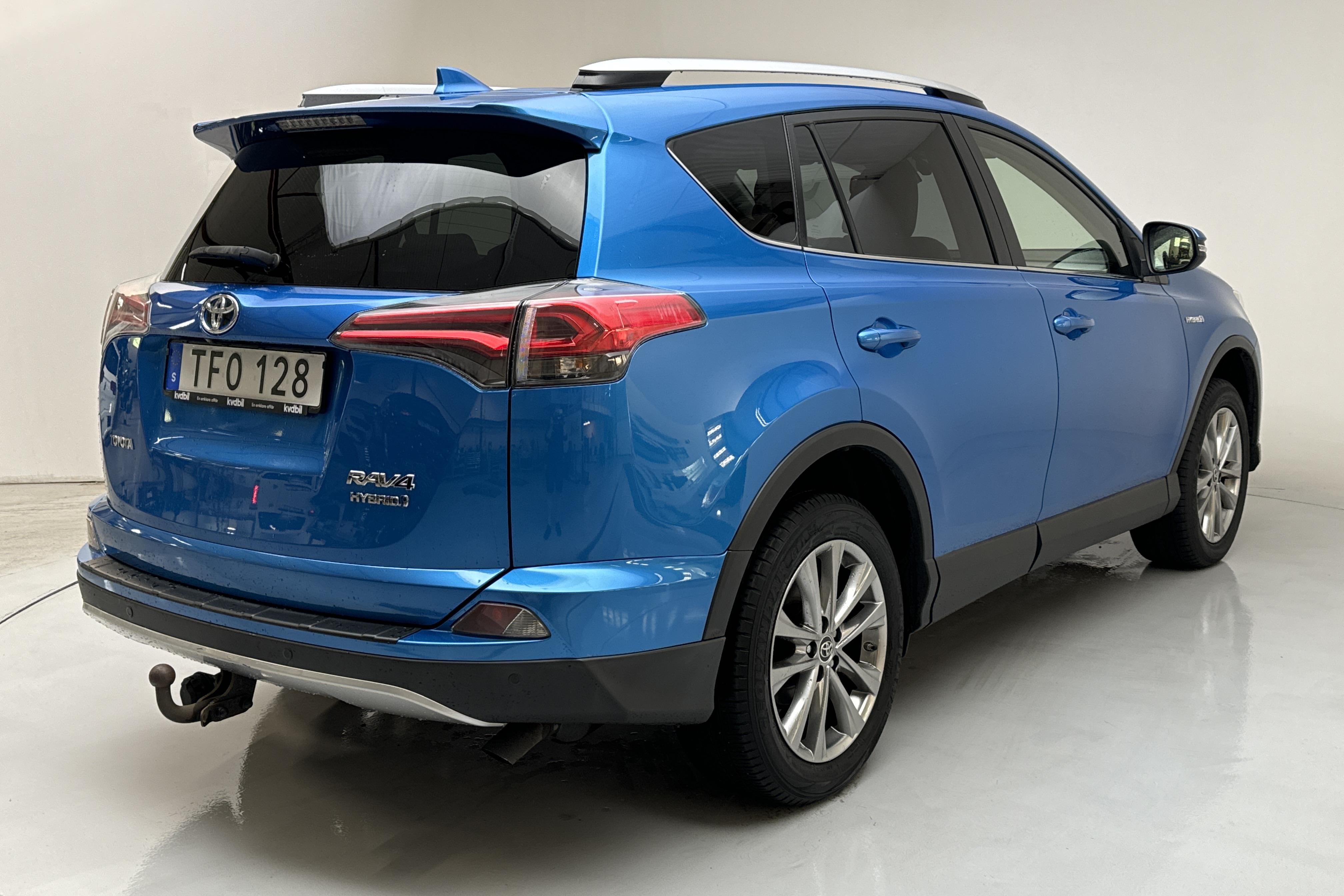 Toyota RAV4 2.5 HSD AWD (197hk) - 80 460 km - Automatic - blue - 2016