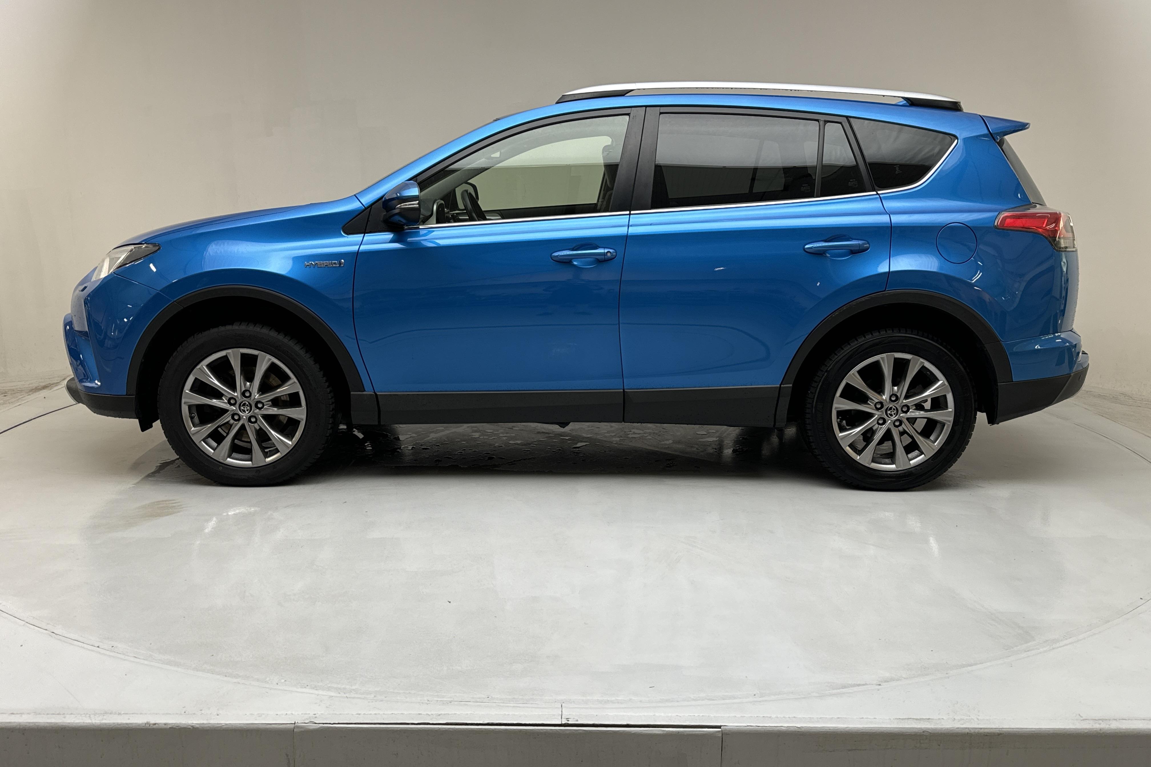 Toyota RAV4 2.5 HSD AWD (197hk) - 80 460 km - Automatic - blue - 2016