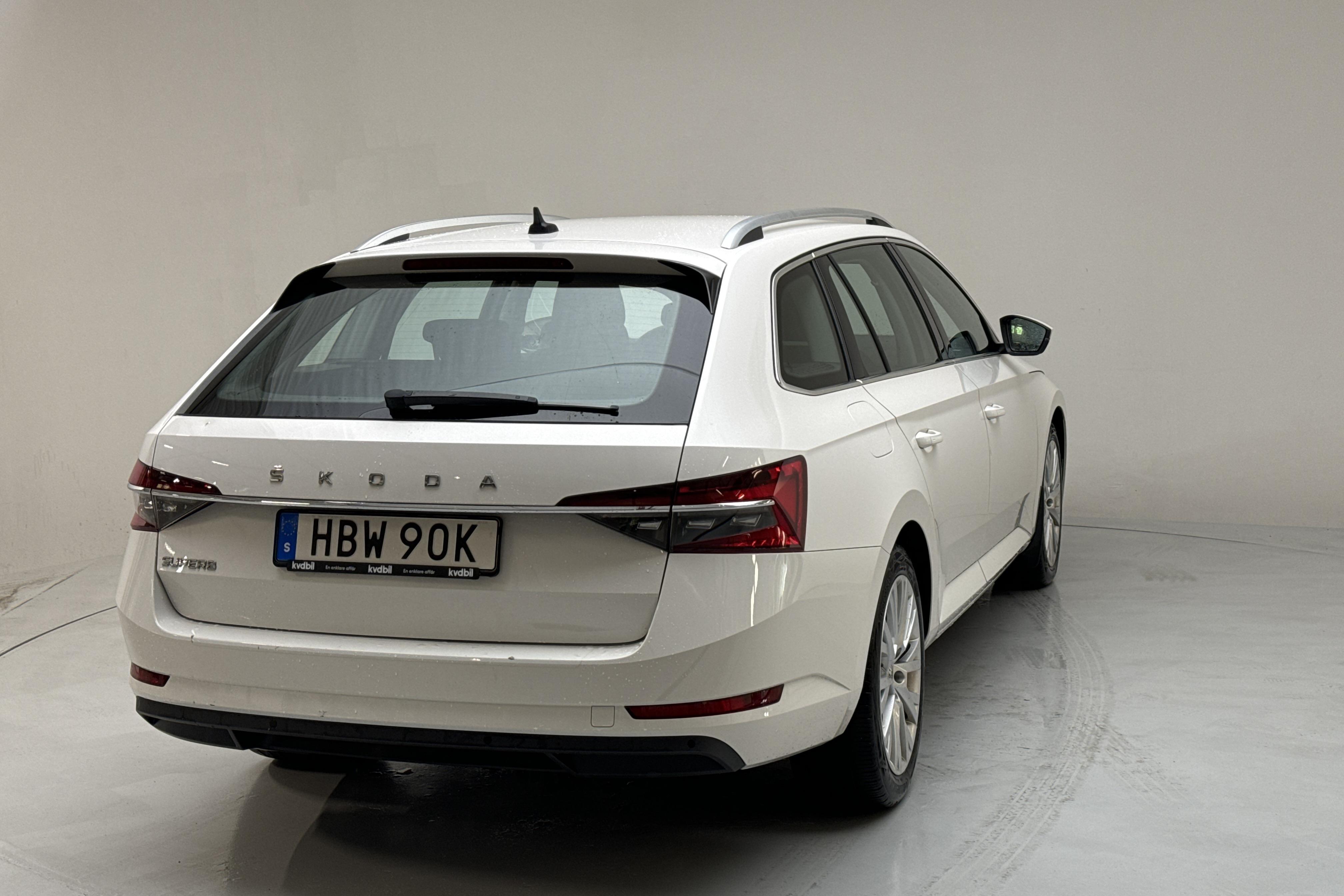 Skoda Superb Kombi 2.0 TDI (150hk) - 88 060 km - Automatyczna - biały - 2021