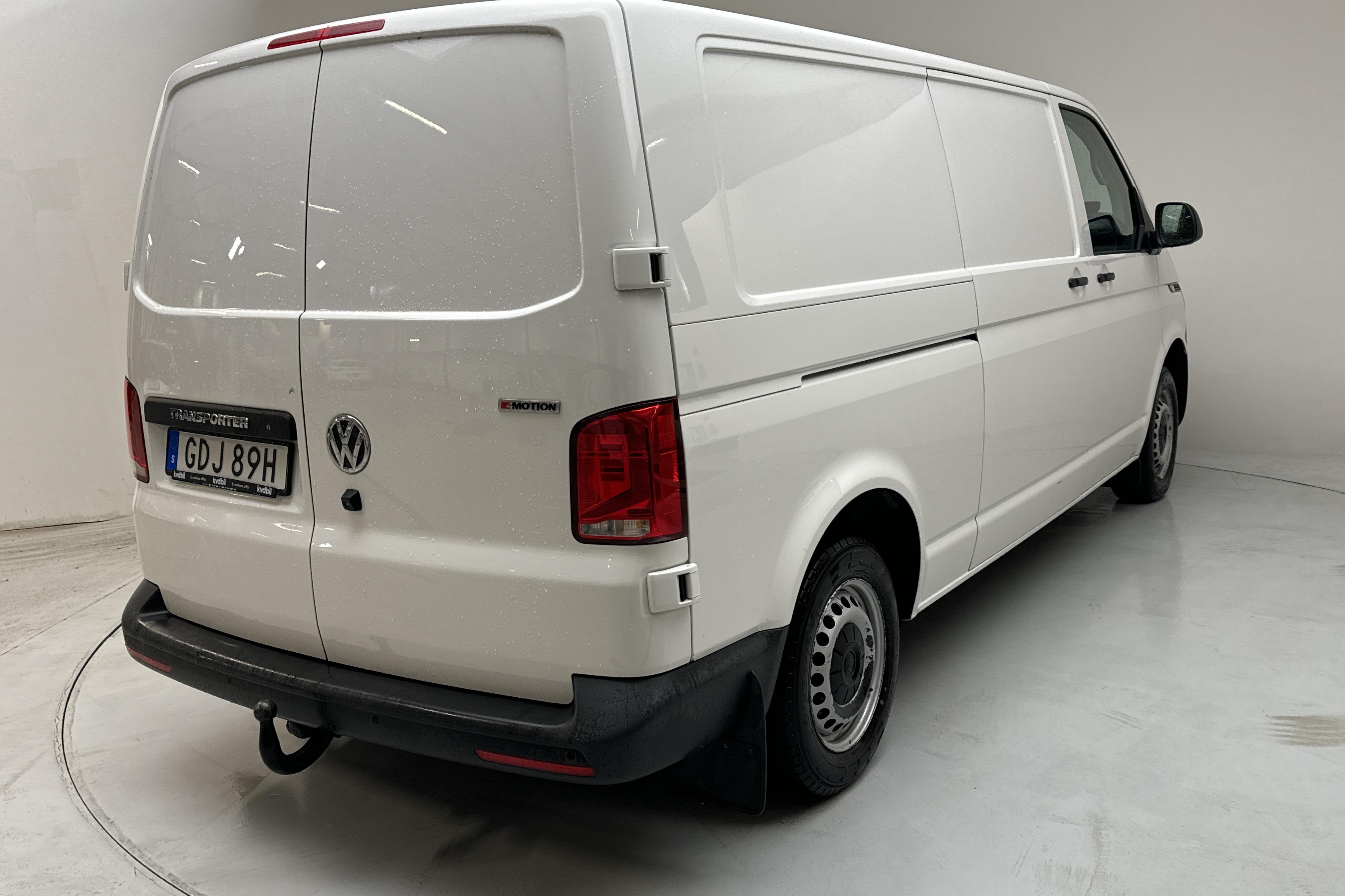 VW Transporter T6 2.0 TDI BMT Skåp 4MOTION (150hk) - 105 000 km - Automatyczna - biały - 2021