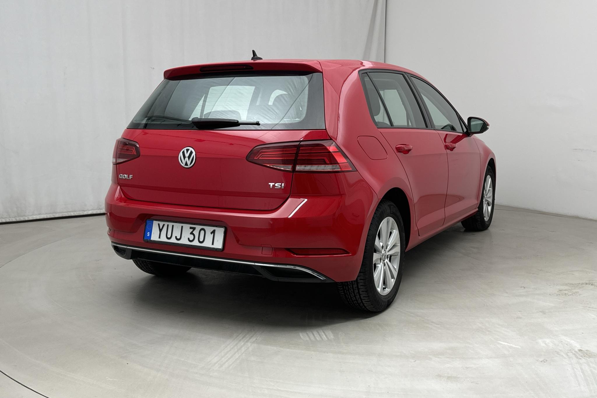 VW Golf VII 1.0 TSI 5dr (110hk) - 43 290 km - Automatyczna - czerwony - 2018