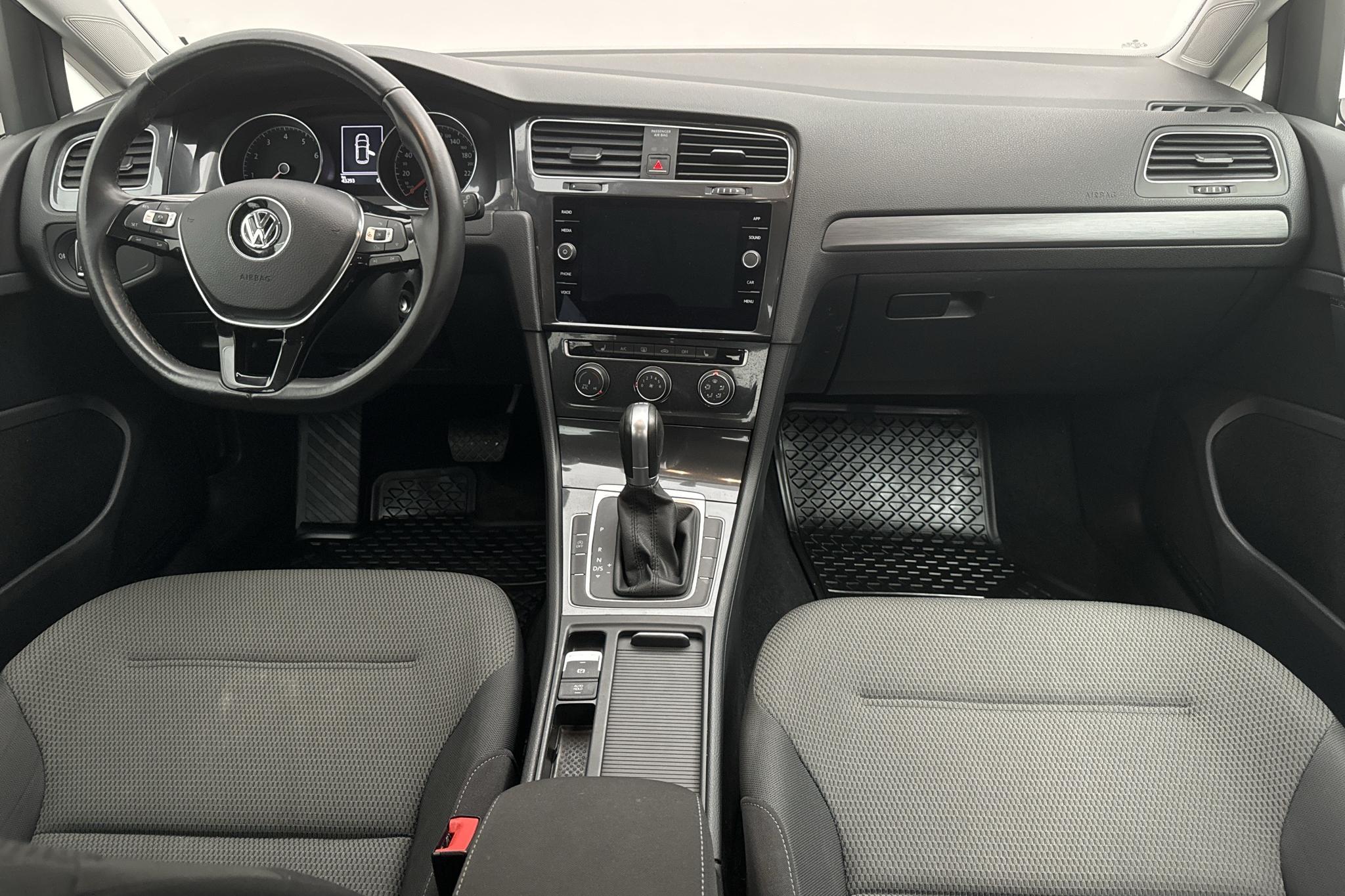 VW Golf VII 1.0 TSI 5dr (110hk) - 43 290 km - Automatyczna - czerwony - 2018