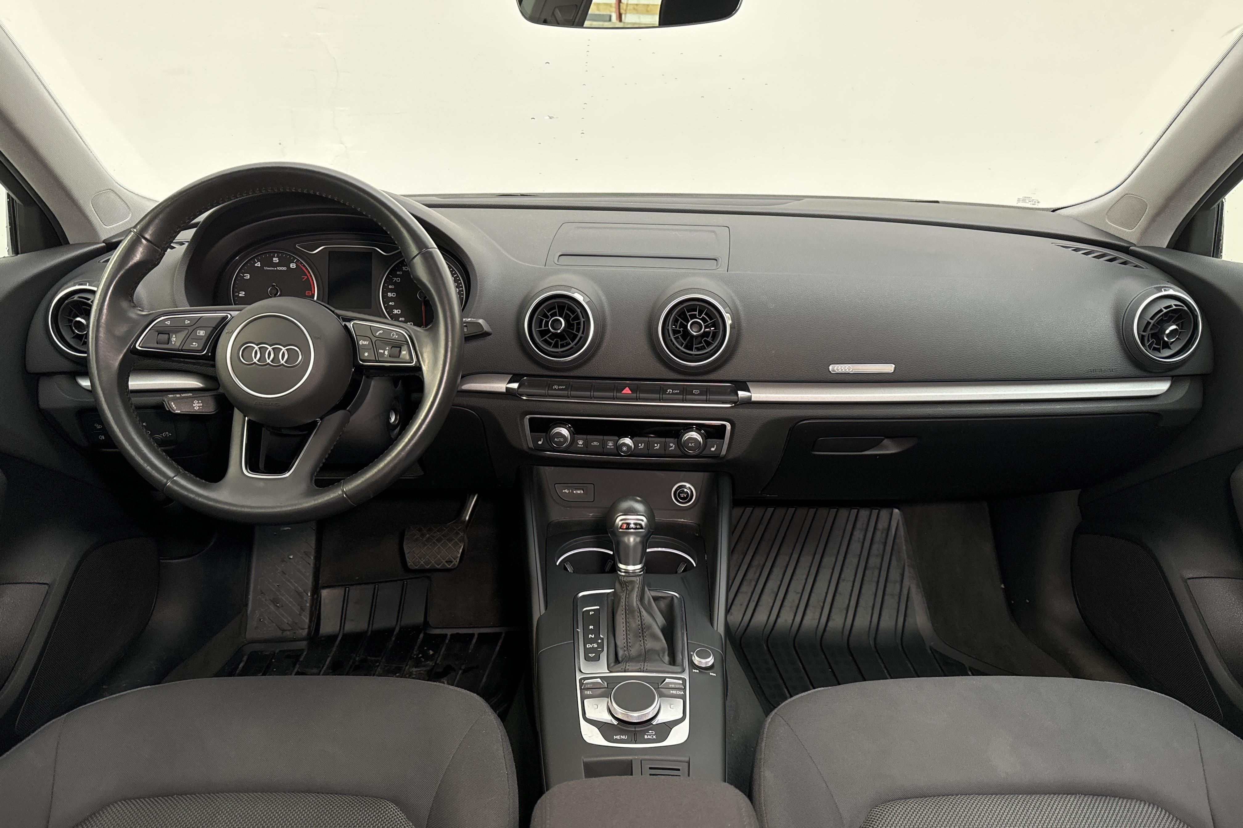 Audi A3 1.5 TFSI Sportback (150hk) - 100 230 km - Automatyczna - czarny - 2018