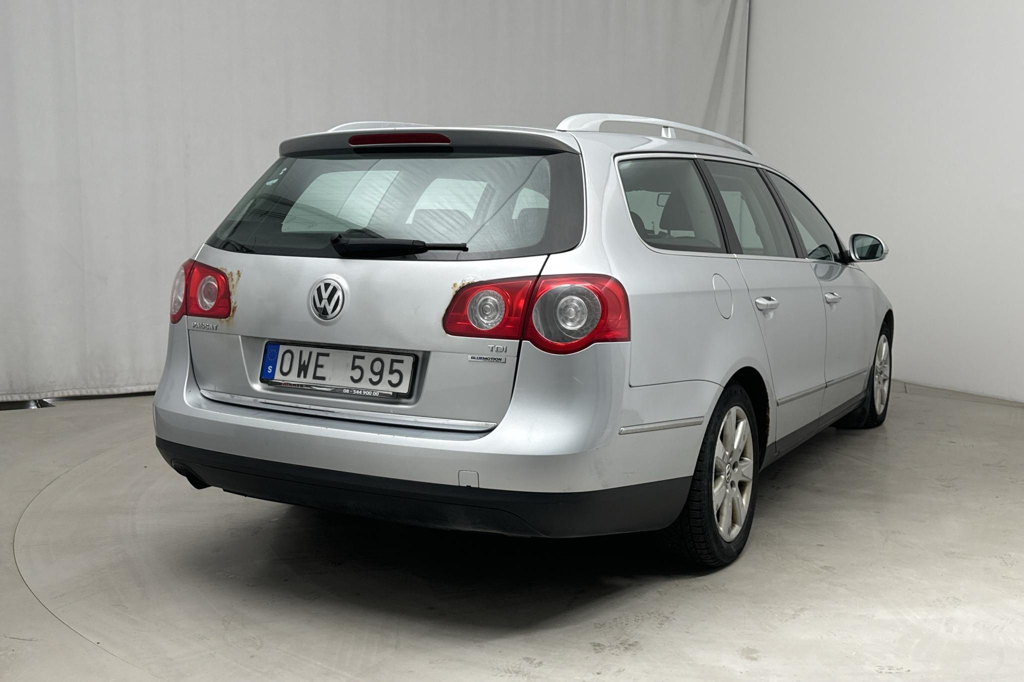 VW Passat 1.6 TDI BlueMotion Variant (105hk) - 205 250 km - Manuaalinen - hopea - 2010