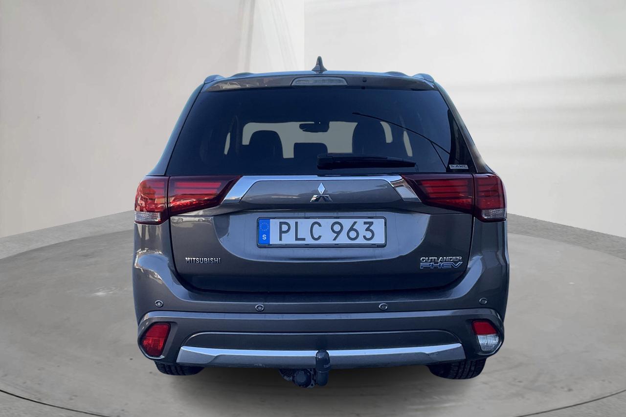 Mitsubishi Outlander 2.0 Plug-in Hybrid 4WD (121hk) - 125 810 km - Automatyczna - brązowy - 2017