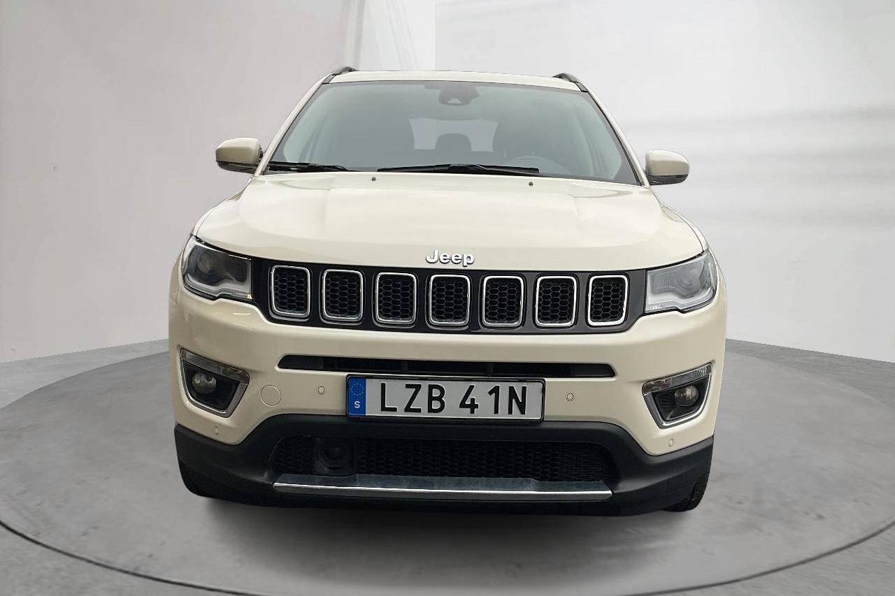 Jeep Compass 1.3 PHEV 4WD (190hk) - 8 111 mil - Automat - vit - 2020