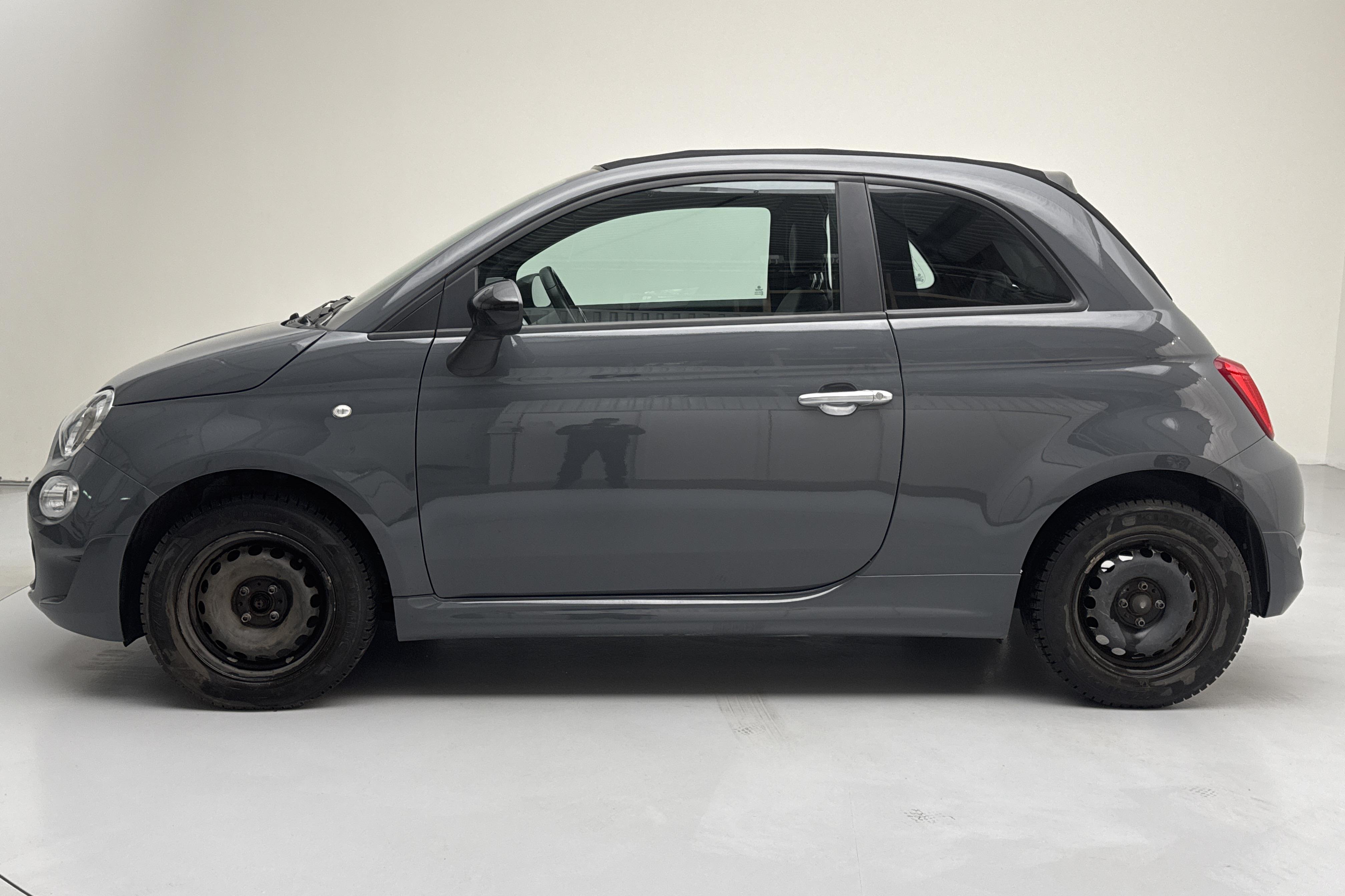 Fiat 500 Hybrid Cab (70hk) - 45 890 km - Manuaalinen - harmaa - 2021