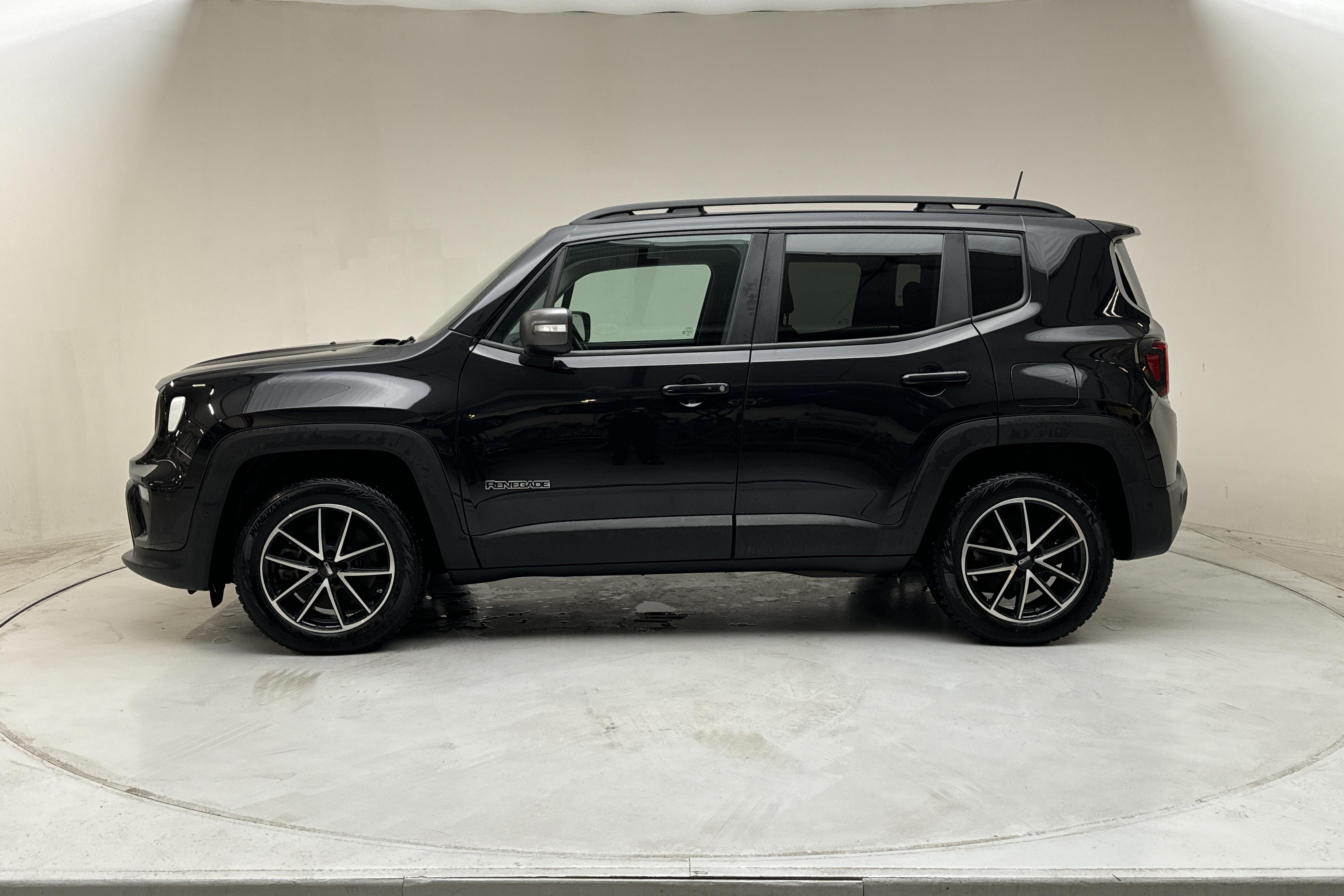 Jeep Renegade 1.3 PHEV 4WD (190hk) - 6 874 mil - Automat - svart - 2020