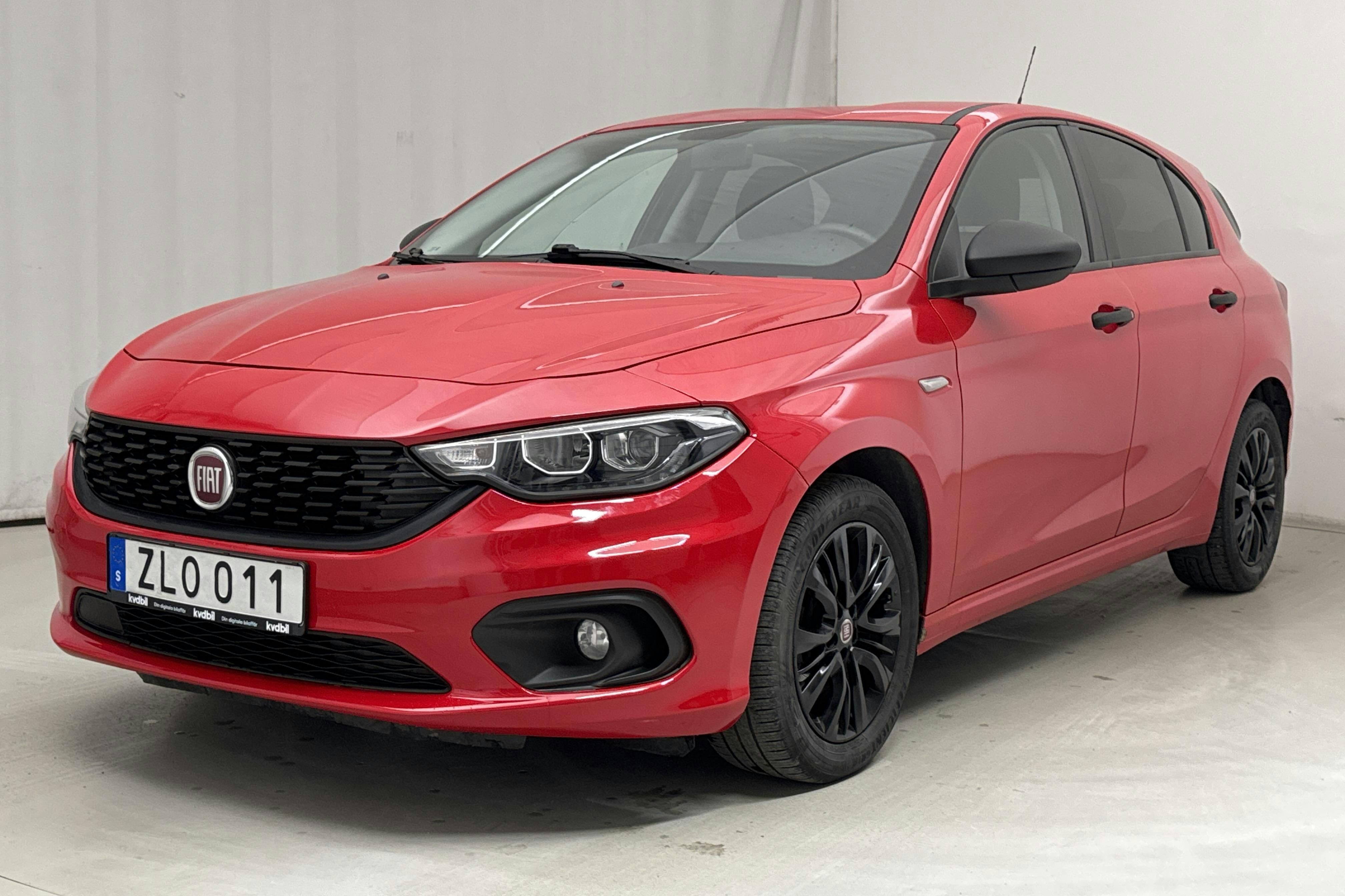 Fiat Tipo 1.4 5dr (95hk) - 115 410 km - Manualna - czerwony - 2019