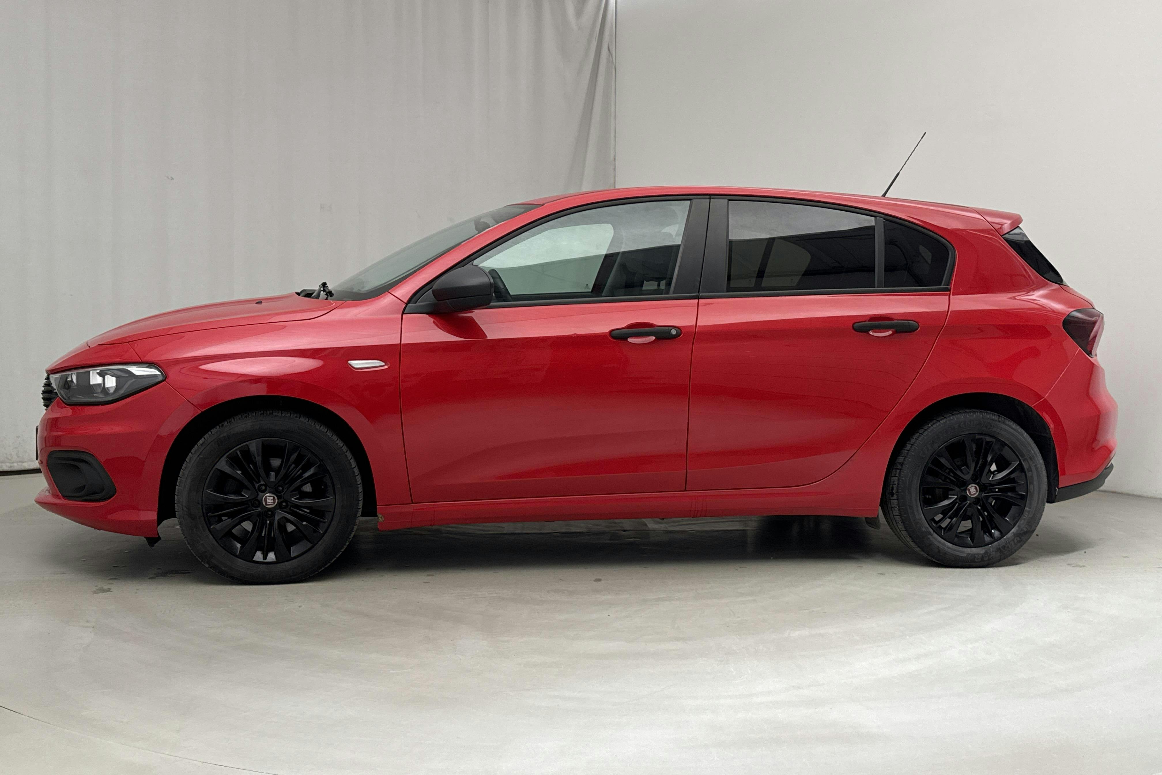 Fiat Tipo 1.4 5dr (95hk) - 115 410 km - Käsitsi - punane - 2019