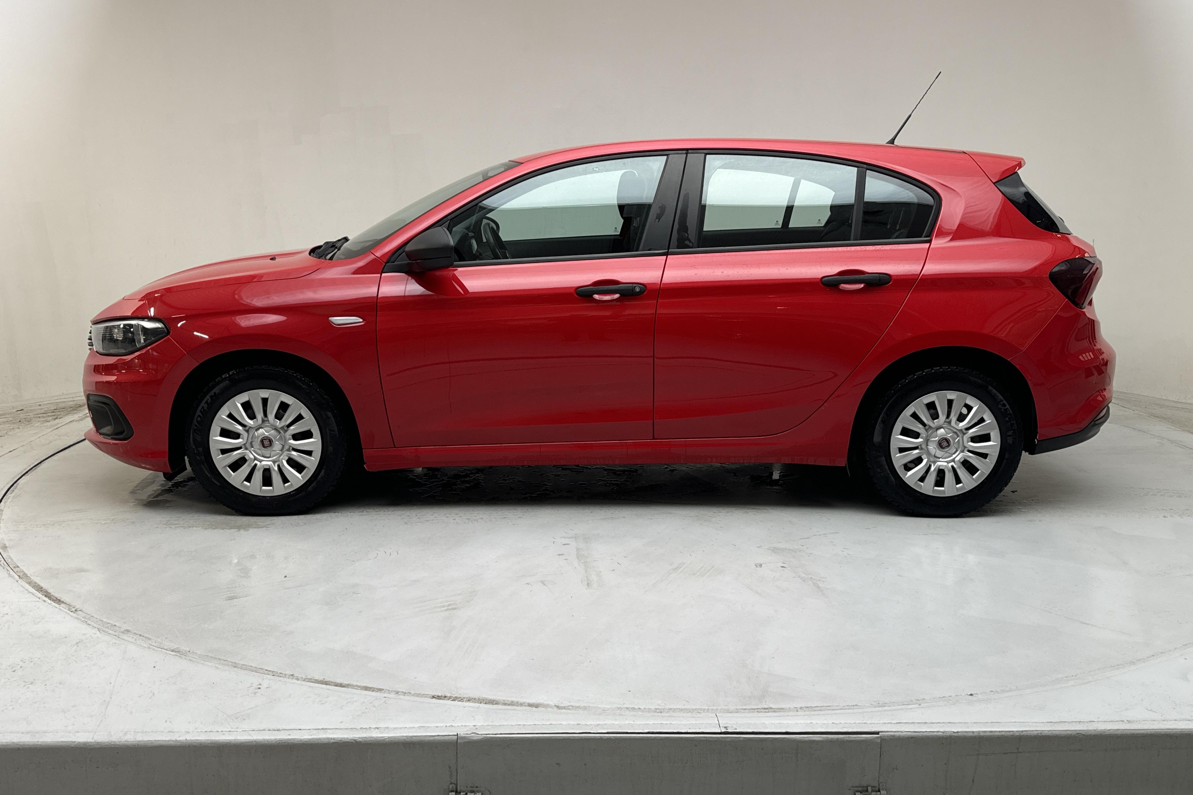 Fiat Tipo 1.4 5dr (95hk) - 80 060 km - Manual - red - 2019