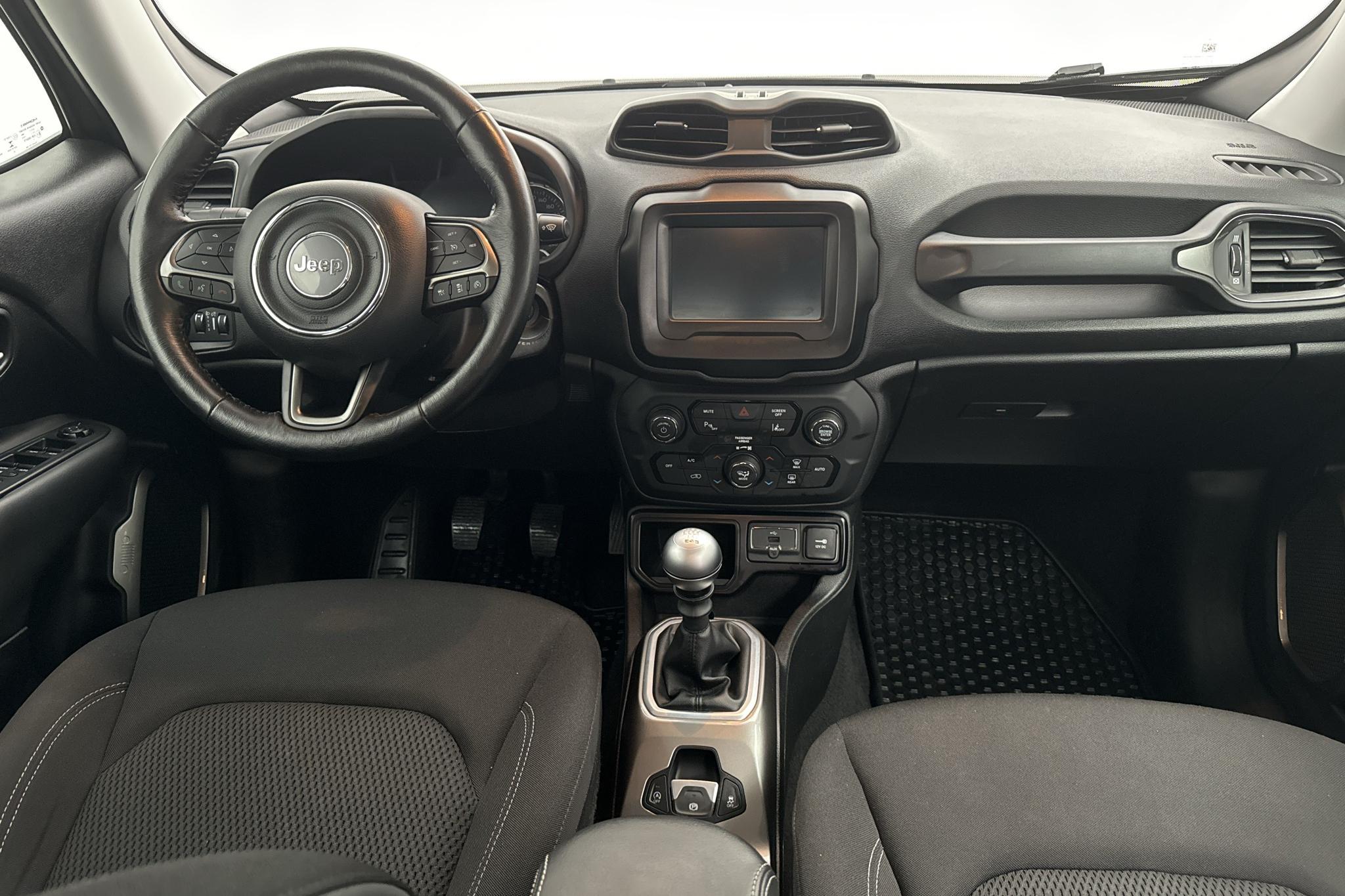 Jeep Renegade 1.0 GSE T3 2WD (120hk) - 4 536 mil - Manuell - grå - 2019