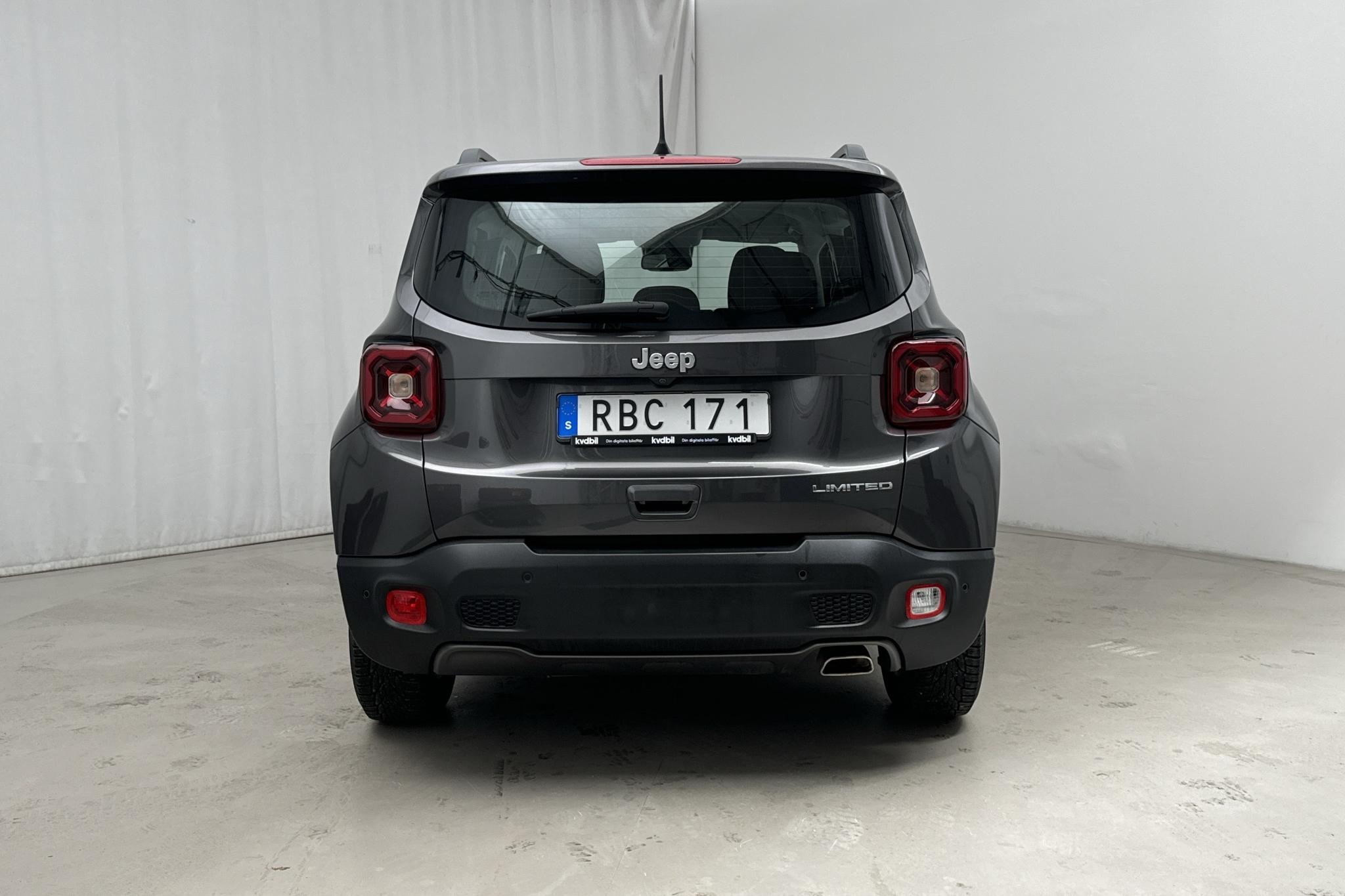 Jeep Renegade 1.0 GSE T3 2WD (120hk) - 4 536 mil - Manuell - grå - 2019