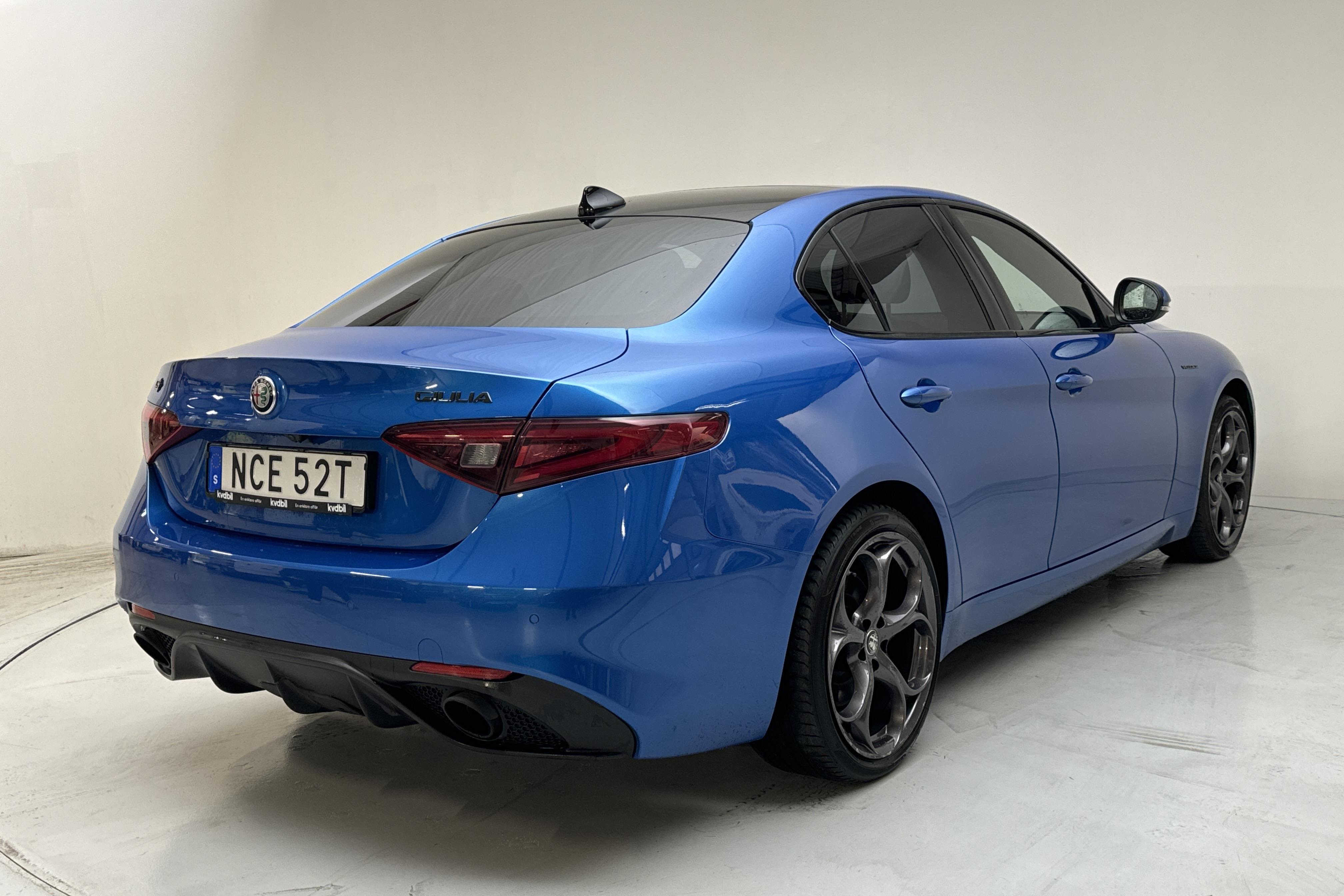 Alfa Romeo Giulia 2.0 AWD (280hk) - 12 247 mil - Automat - blå - 2020