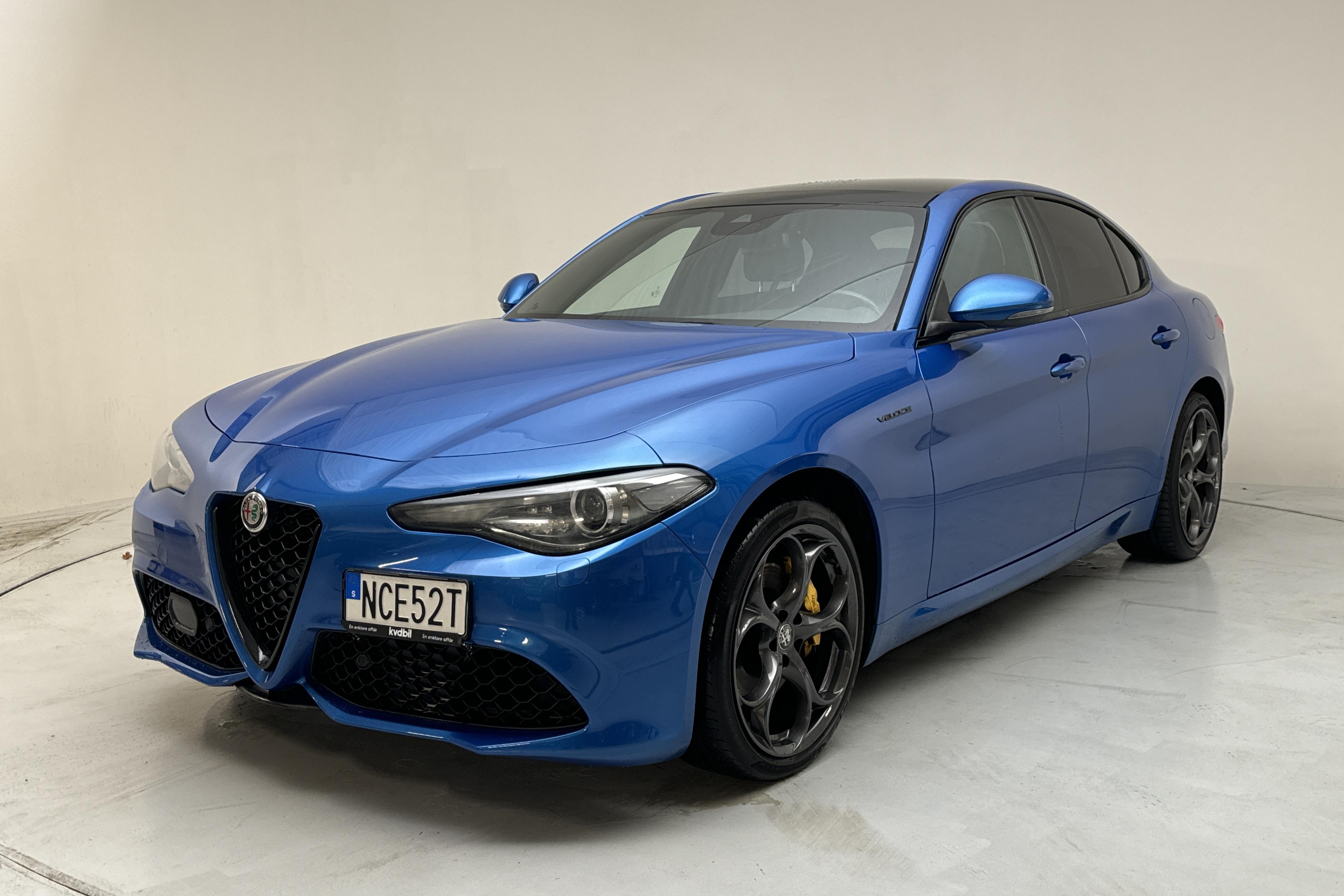 Alfa Romeo Giulia 2.0 AWD (280hk) - 12 247 mil - Automat - blå - 2020