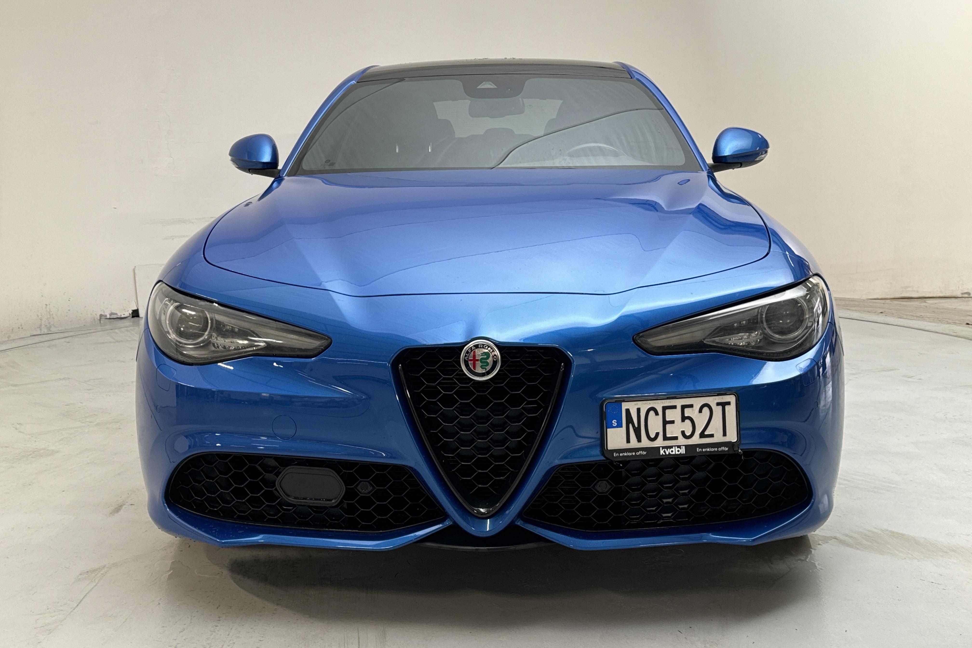 Alfa Romeo Giulia 2.0 AWD (280hk) - 12 247 mil - Automat - blå - 2020