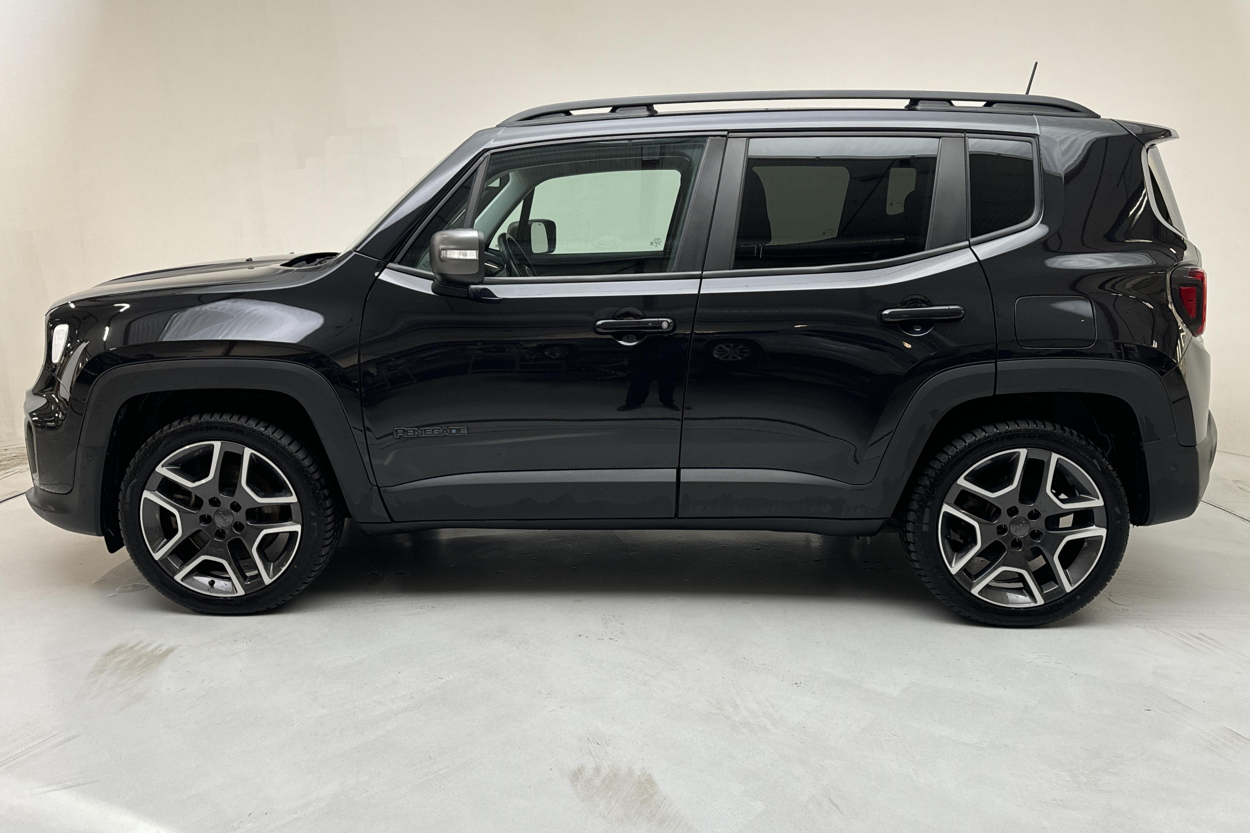 Jeep Renegade 1.3 PHEV 4WD (190hk) - 64 630 km - Automatic - black - 2020