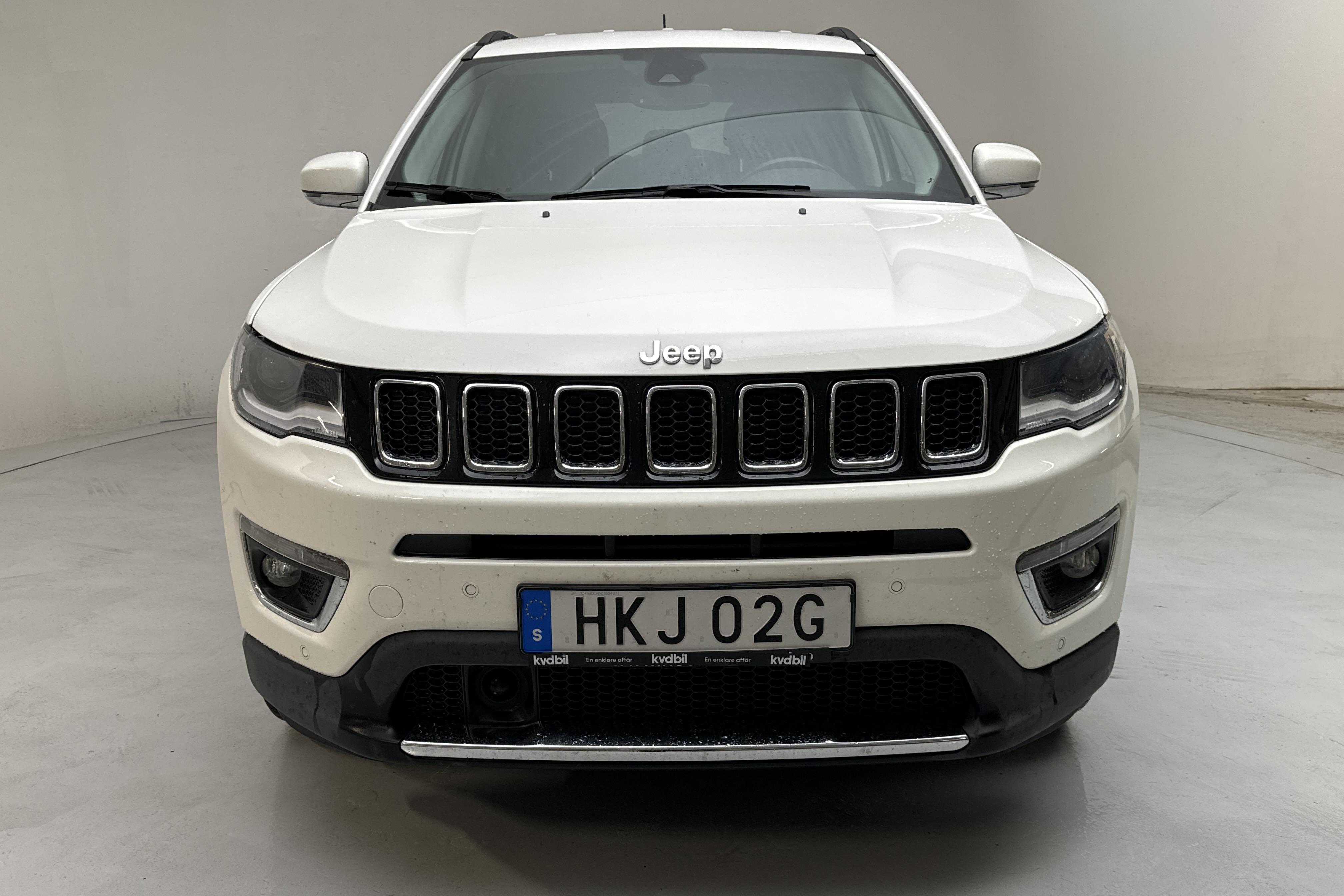 Jeep Compass 1.4 Multiair 4WD (170hk) - 8 412 mil - Automat - vit - 2019