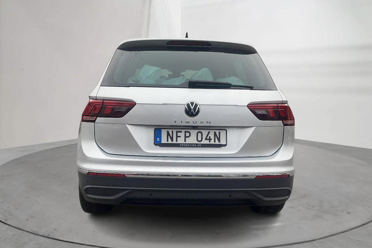 VW Tiguan 1.5 TSI (150hk) - 33 720 km - Automaatne - hõbe - 2023