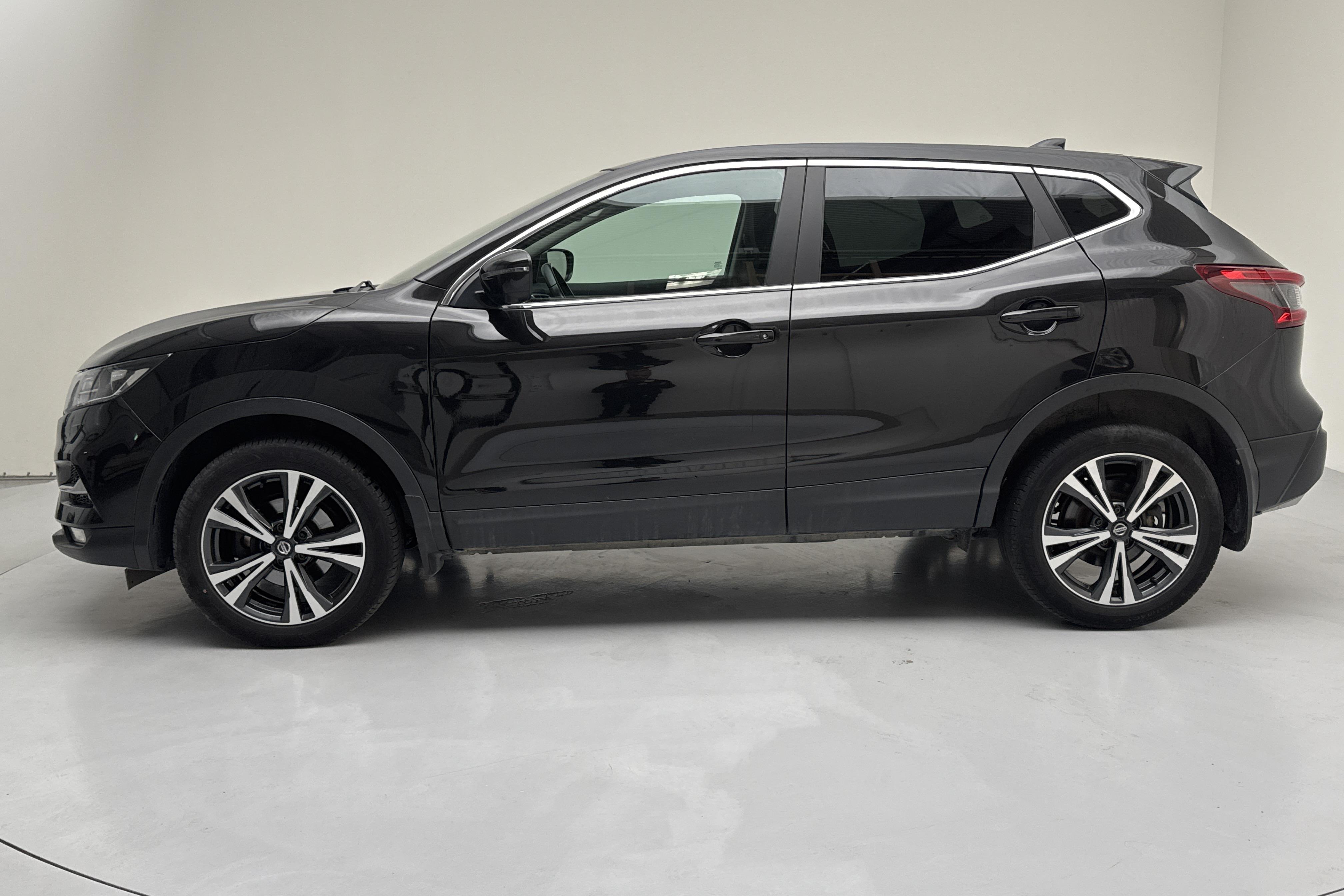 Nissan Qashqai 1.3 DIG-T (160hk) - 82 380 km - Automatic - black - 2020