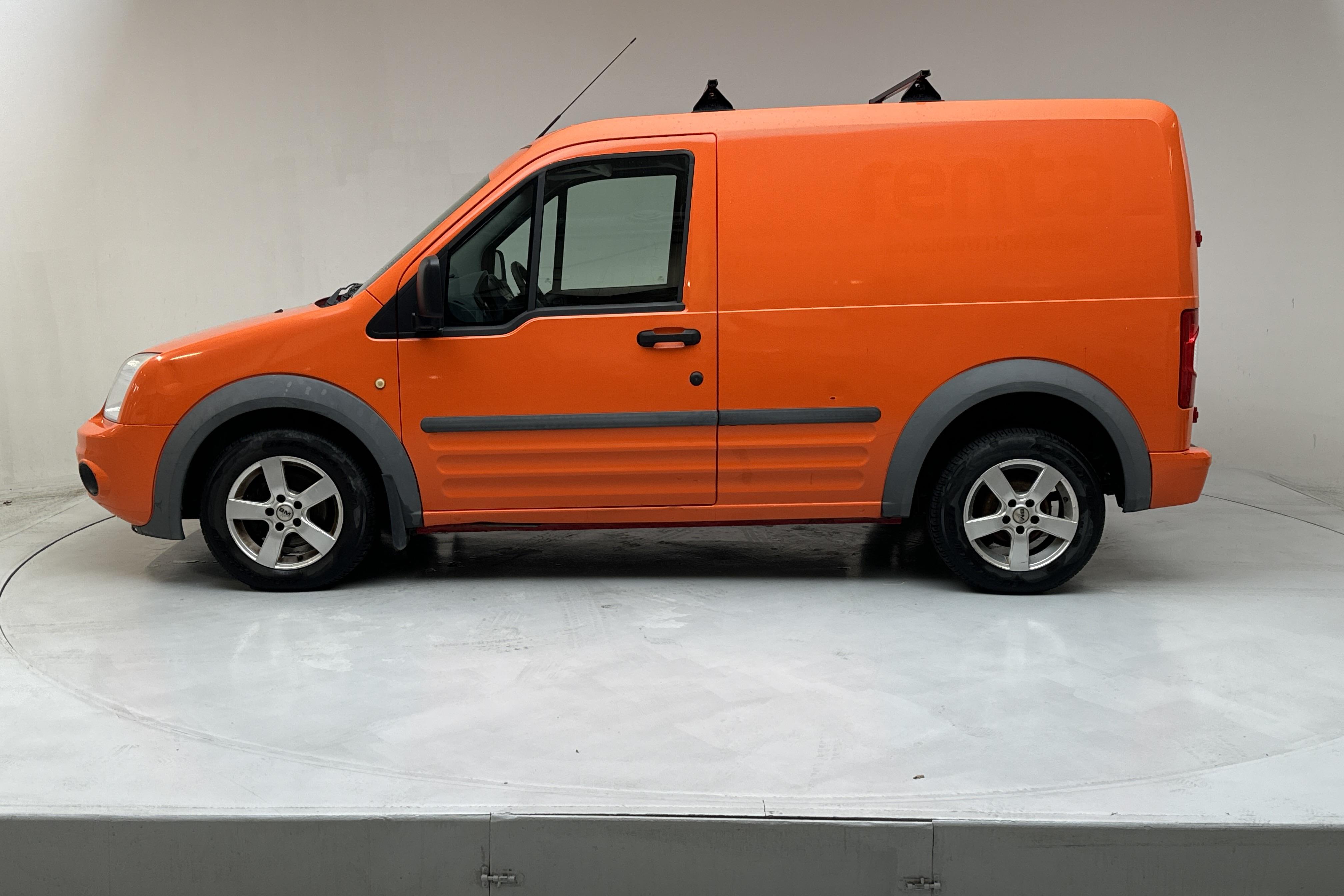 Ford Transit Connect 1.8 TDCi (90hk) - 123 060 km - Manual - orange - 2011