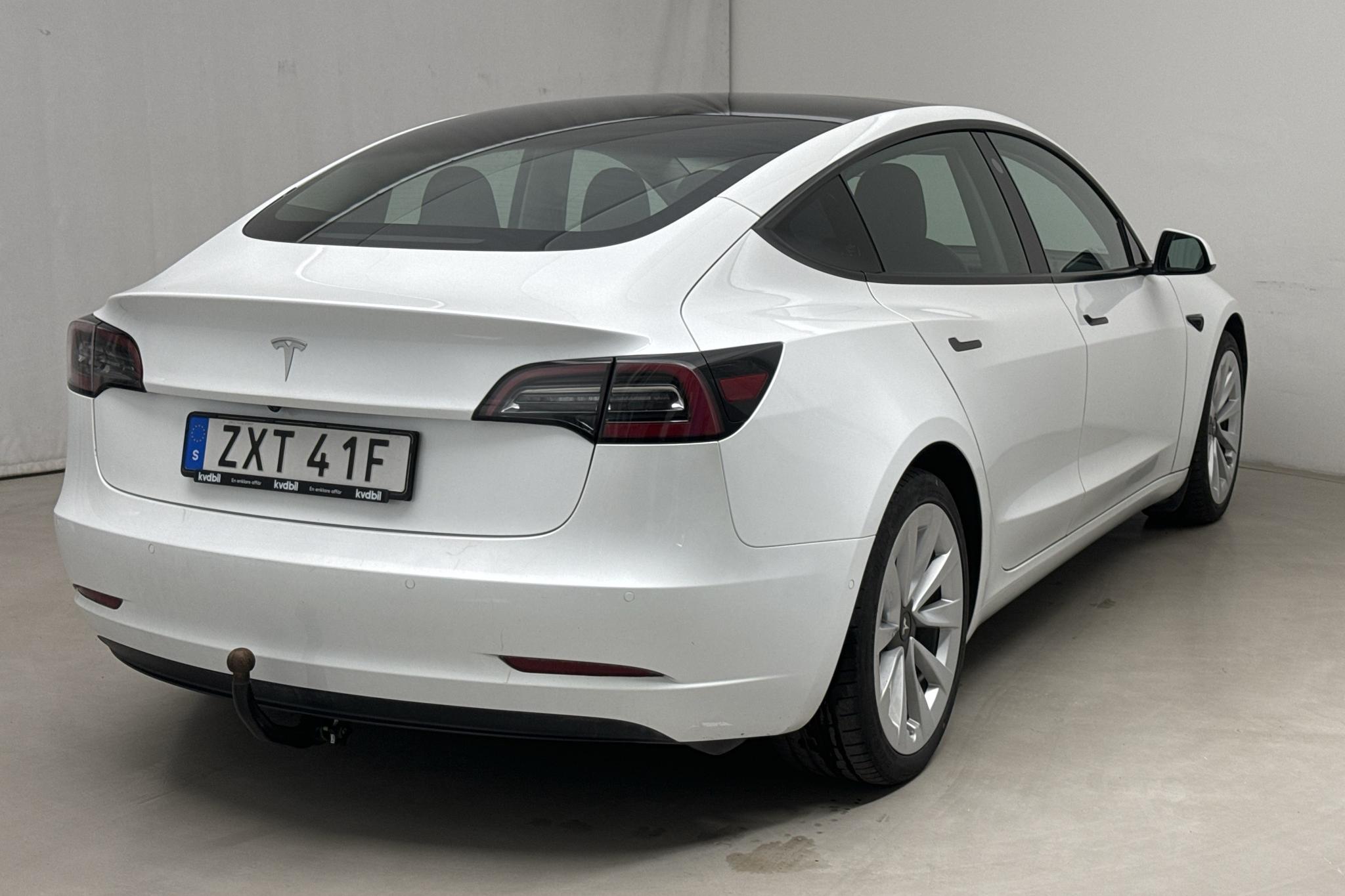 Tesla Model 3 Standard Range RWD - 53 660 km - Automatyczna - biały - 2021