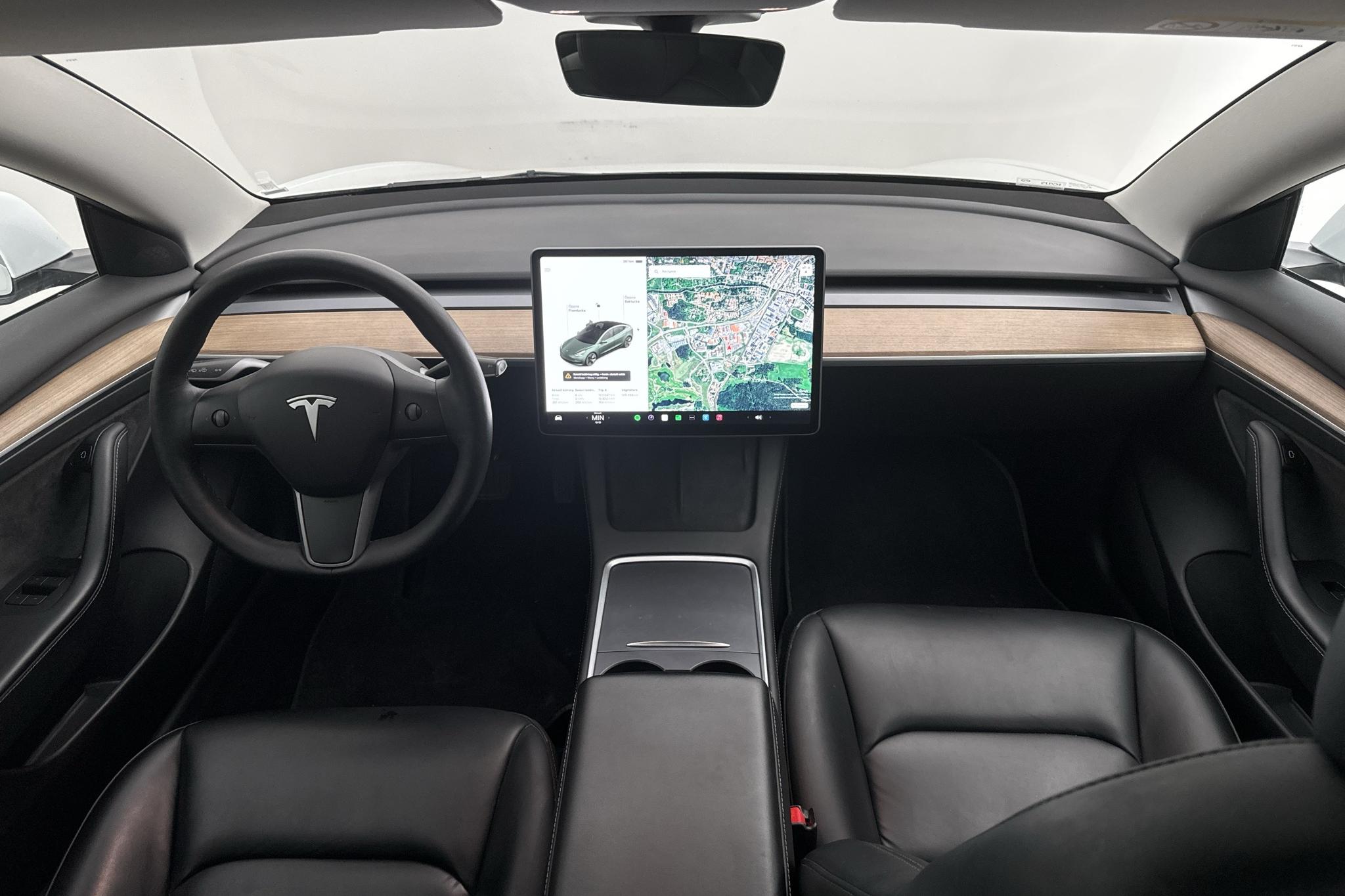 Tesla Model 3 Standard Range RWD - 5 366 mil - Automat - vit - 2021