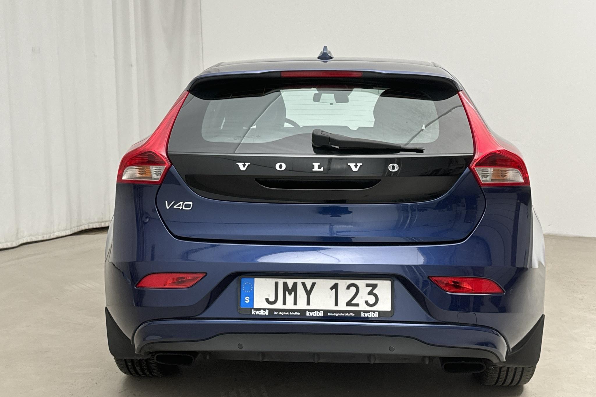 Volvo V40 D2 (115hk) - 8 999 mil - Automat - blå - 2015