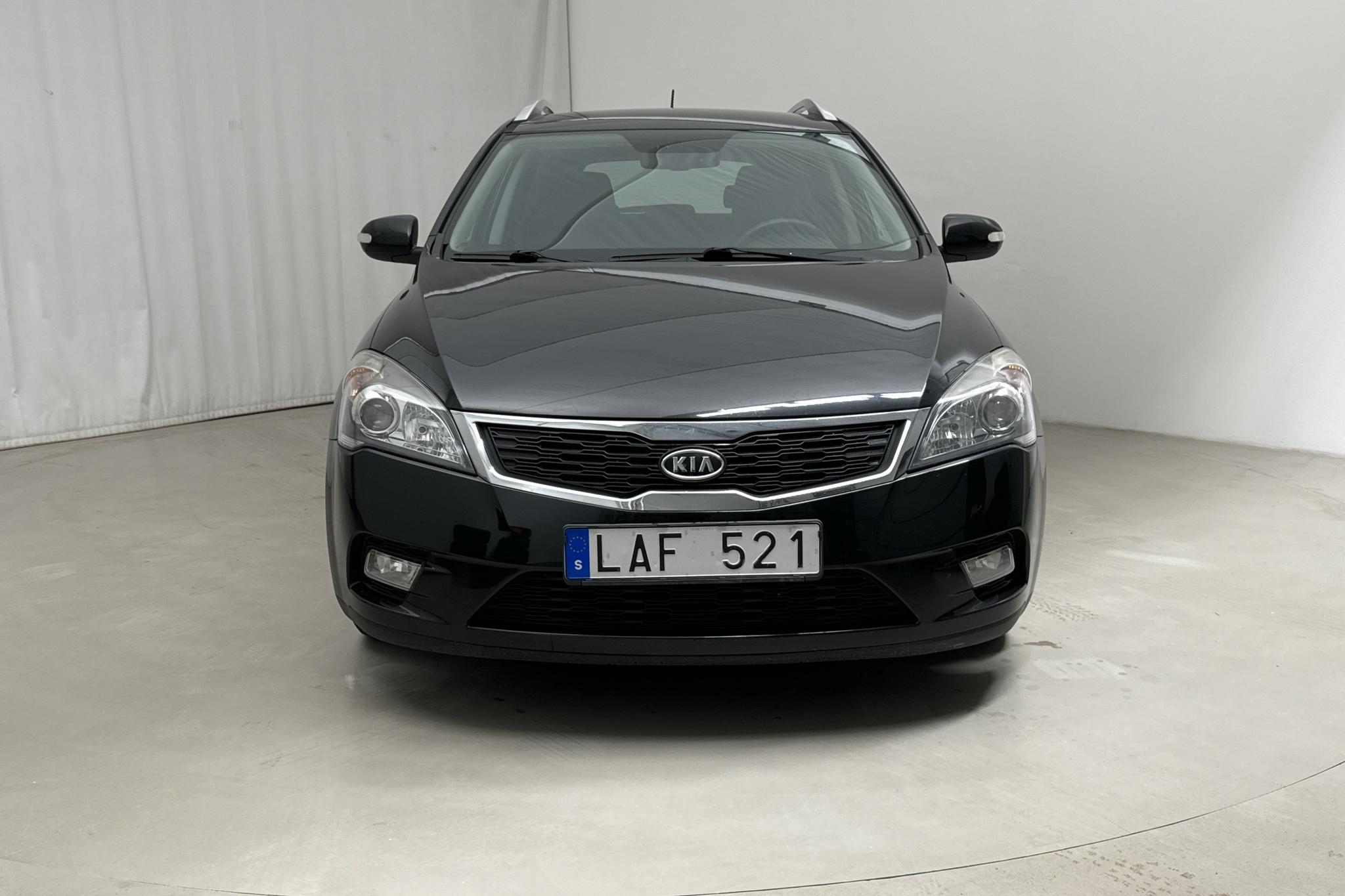 KIA Cee'd 1.6 CRDi SW (128hk) - 139 770 km - Manuaalinen - musta - 2011