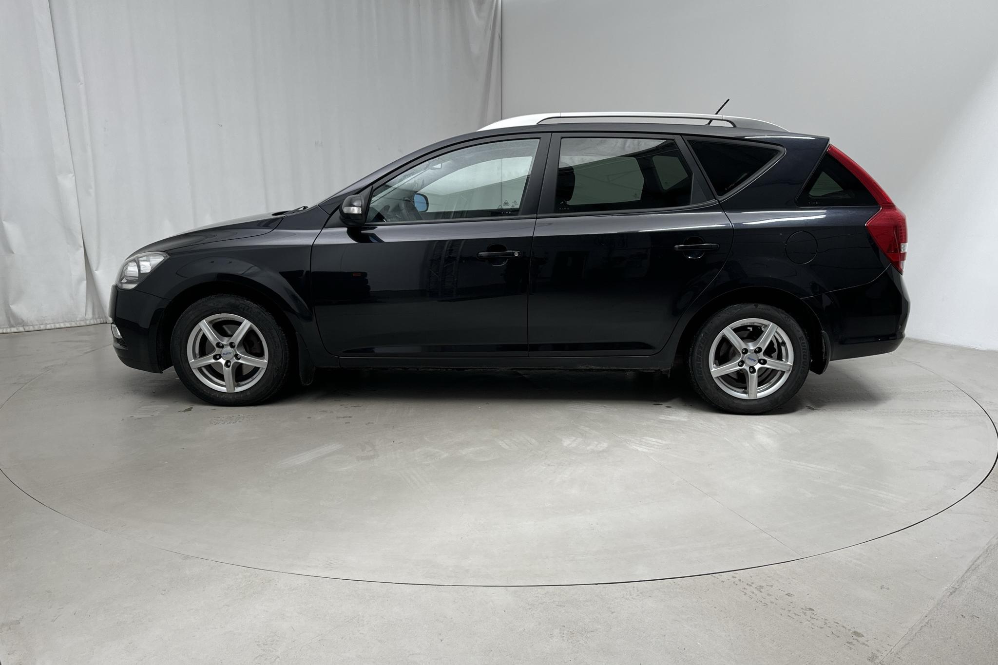 KIA Cee'd 1.6 CRDi SW (128hk) - 139 770 km - Manual - black - 2011