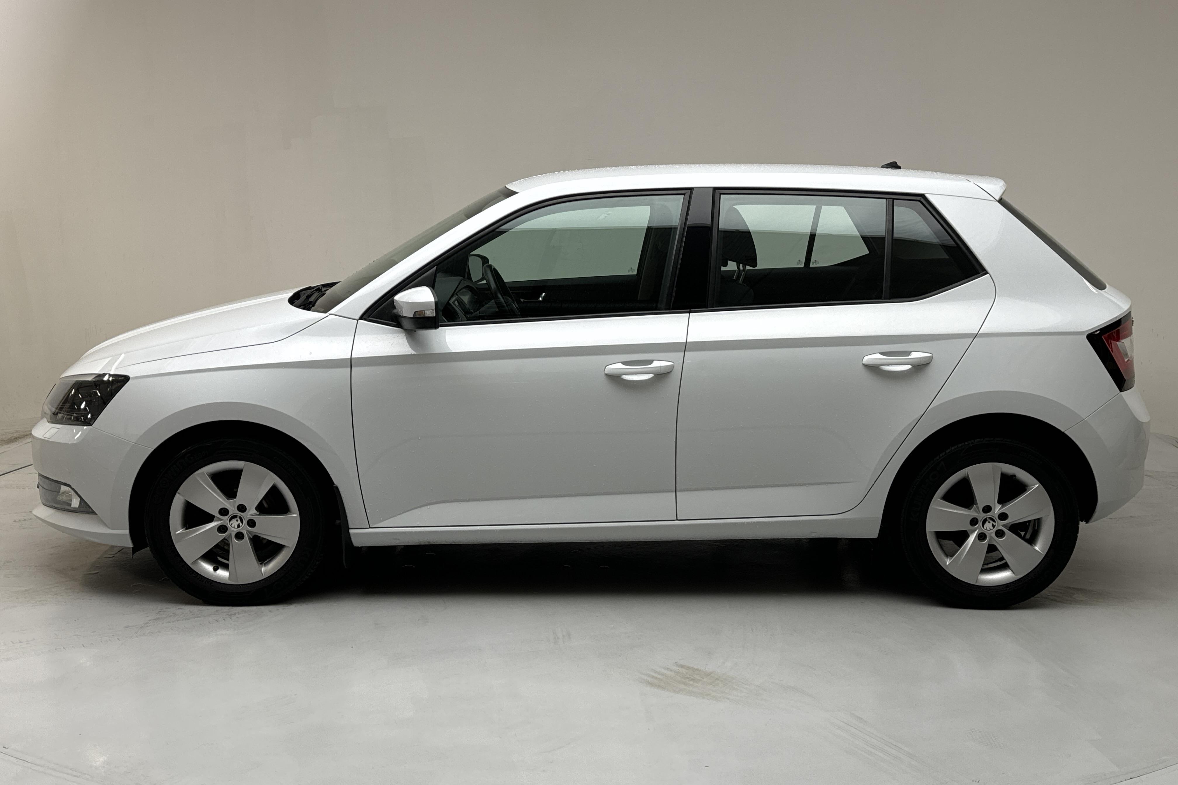 Skoda Fabia 1.2 TSI (90hk) - 11 177 mil - Manuell - vit - 2015