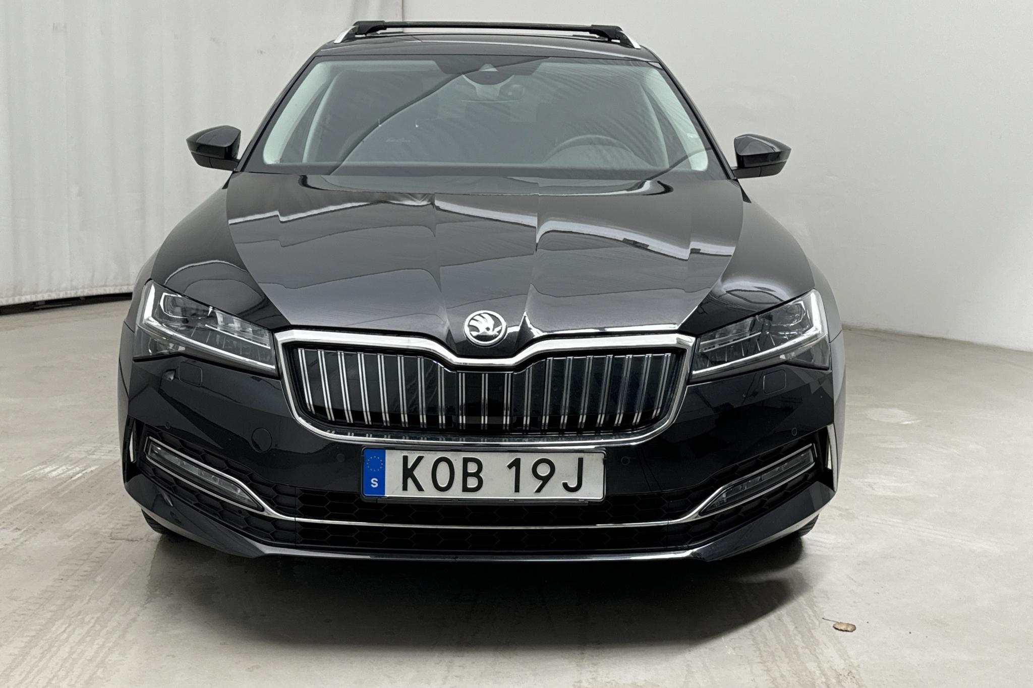 Skoda Superb 1.4 TSI PHEV Kombi (218hk) - 40 170 km - Automaatne - must - 2021