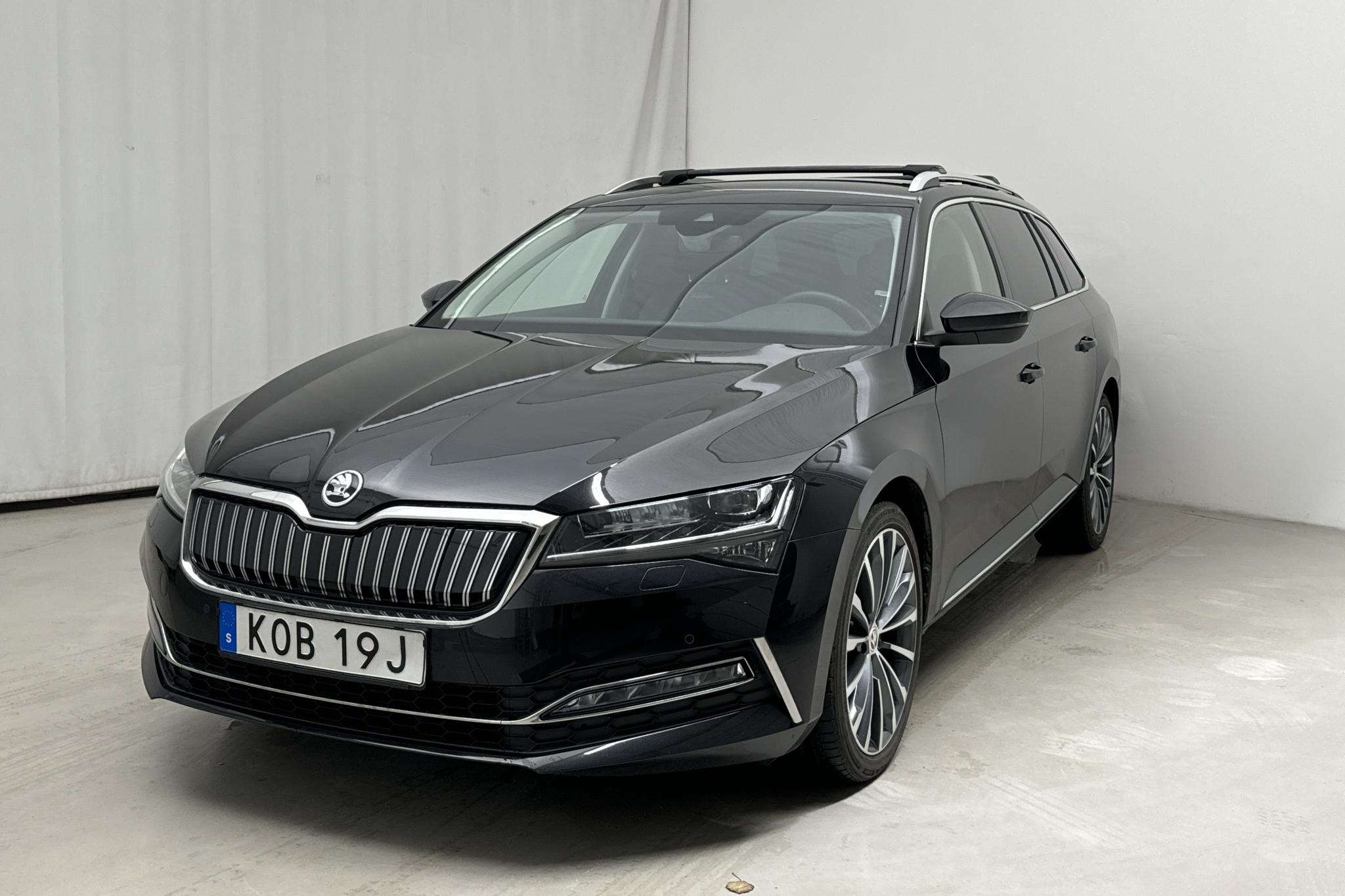 Skoda Superb 1.4 TSI PHEV Kombi (218hk) - 40 170 km - Automatyczna - czarny - 2021