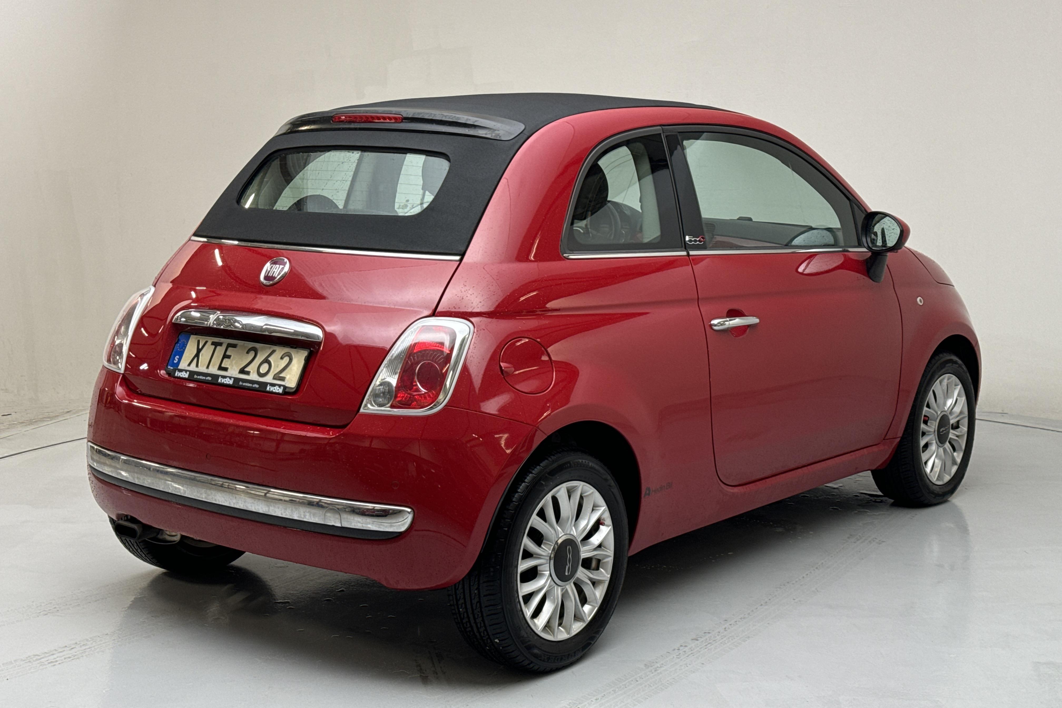 Fiat 500C 1.2 (69hk) - 136 380 km - Manuaalinen - punainen - 2014