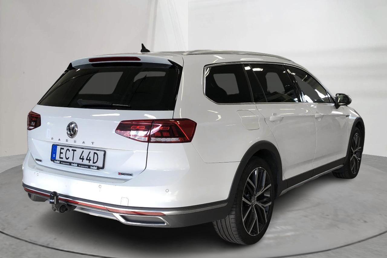 VW Passat Alltrack 2.0 TDI Sportscombi 4MOTION (190hk) - 185 780 km - Automatyczna - biały - 2020