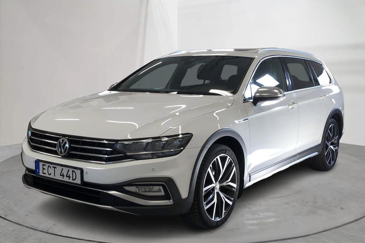 VW Passat Alltrack 2.0 TDI Sportscombi 4MOTION (190hk) - 18 578 mil - Automat - vit - 2020