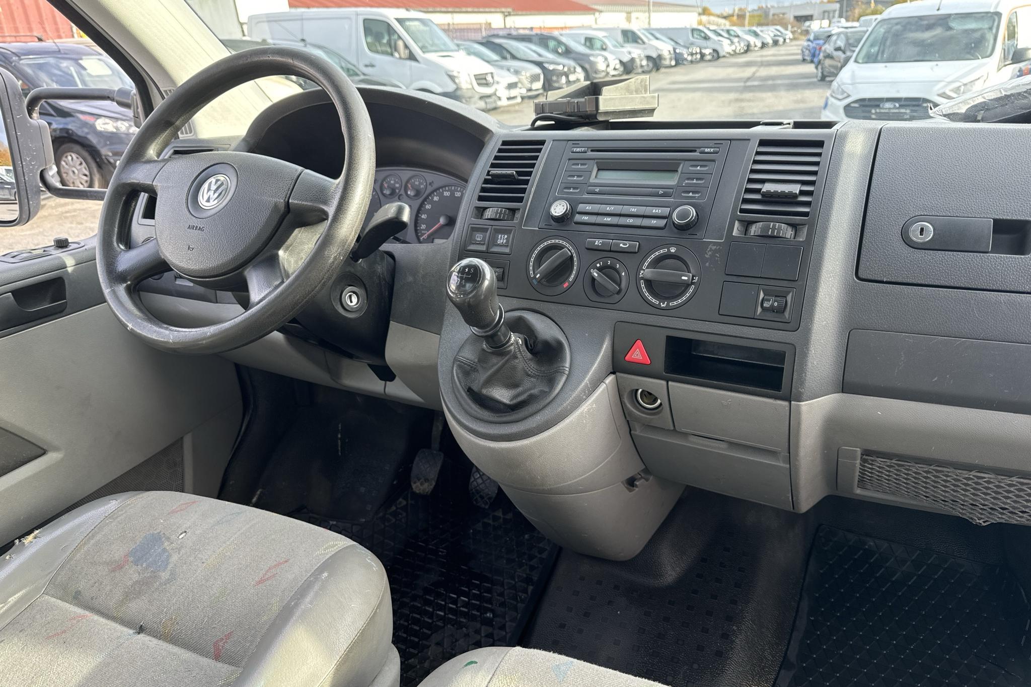 VW Transporter T5 1.9 TDI Pickup (102hk) - 97 420 km - Käsitsi - valge - 2009