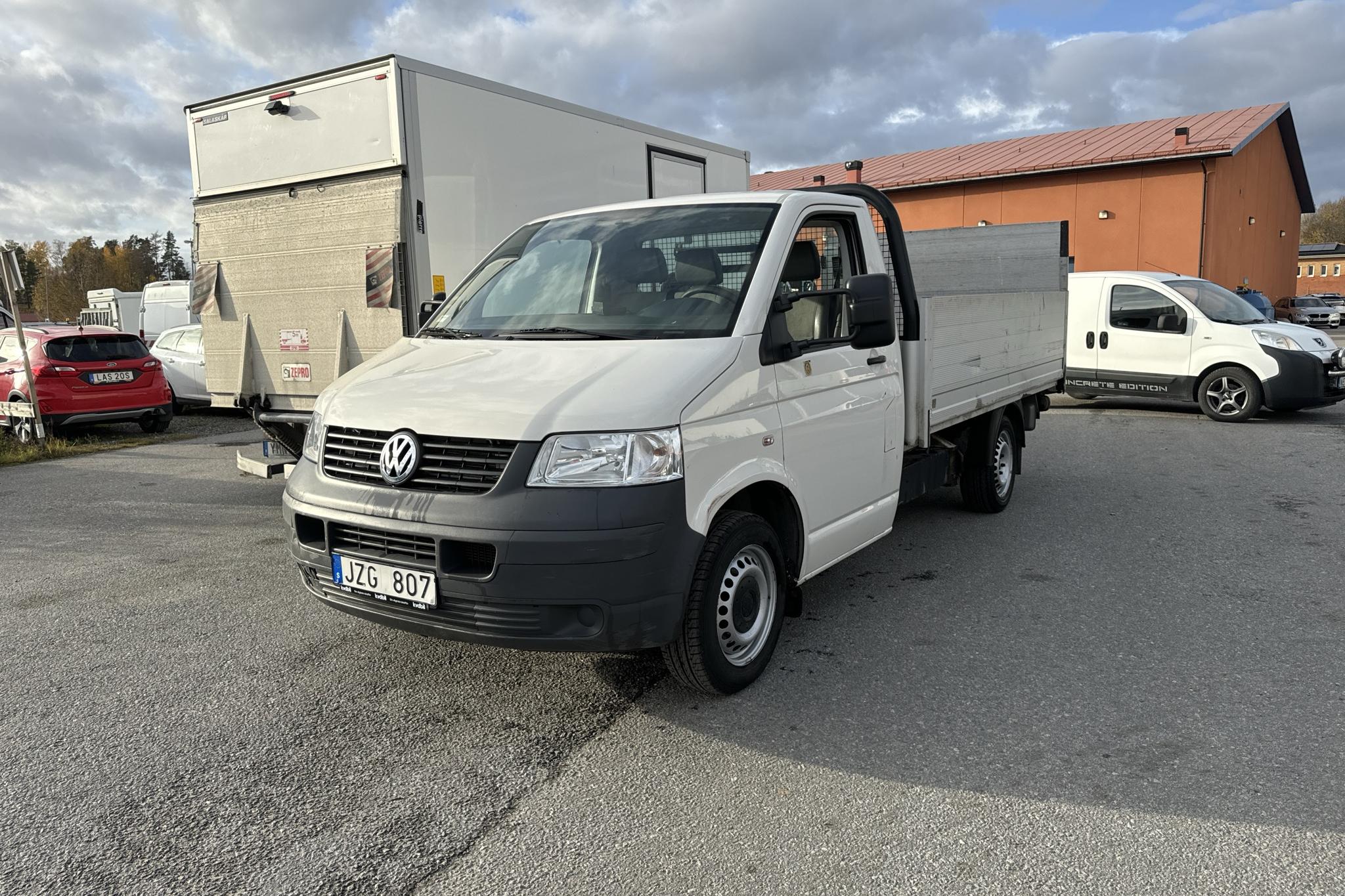 VW Transporter T5 1.9 TDI Pickup (102hk) - 97 420 km - Manual - white - 2009