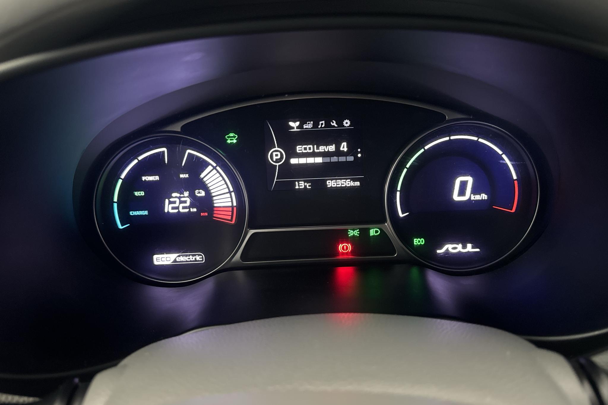 KIA Soul EV 30 kWh (110hk) - 96 350 km - Automatic - white - 2019