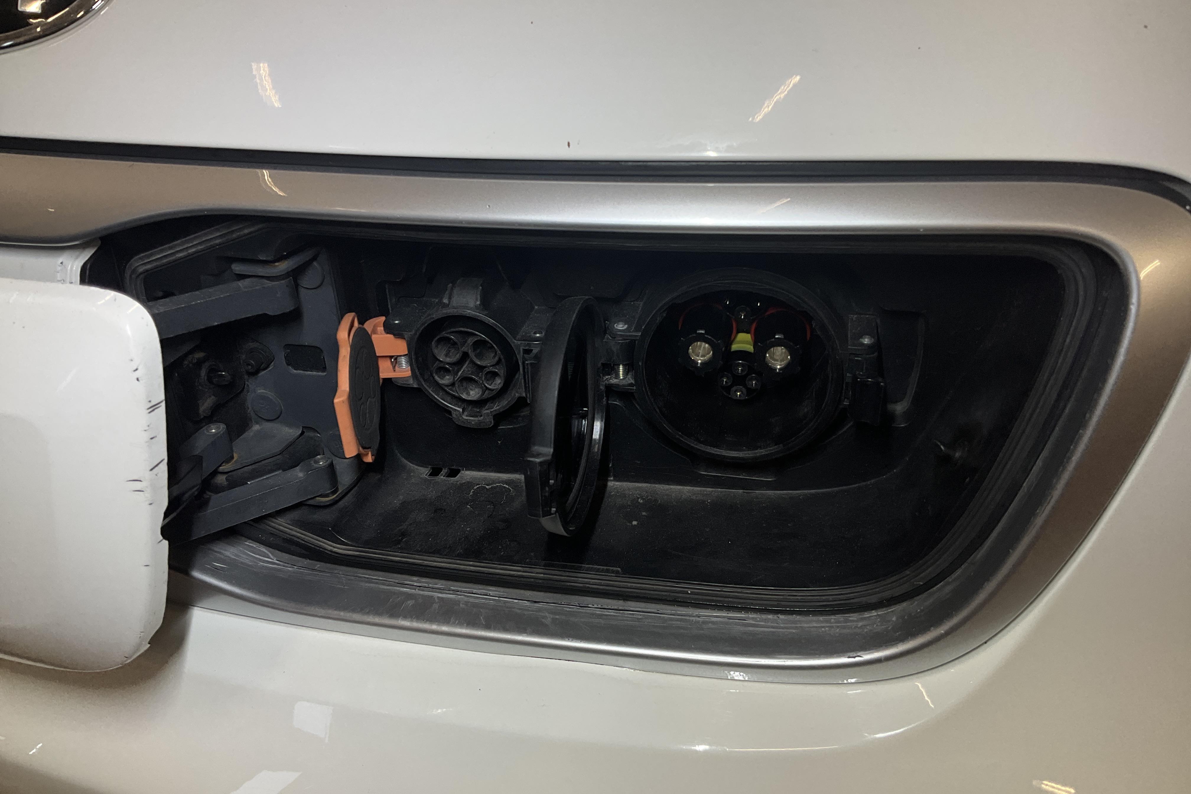 KIA Soul EV 30 kWh (110hk) - 96 350 km - Automatic - white - 2019