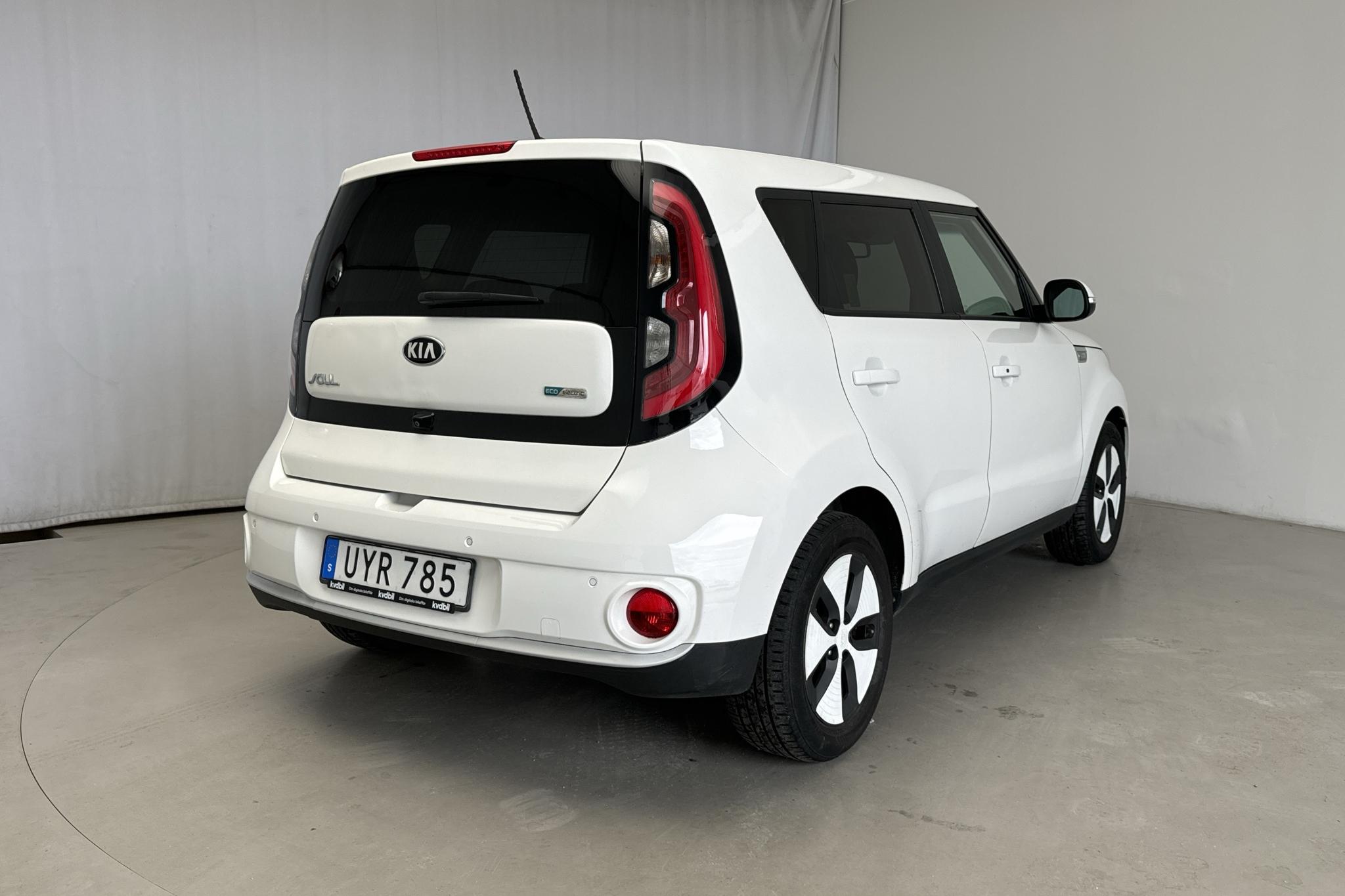 KIA Soul EV 30 kWh (110hk) - 9 635 mil - Automat - vit - 2019