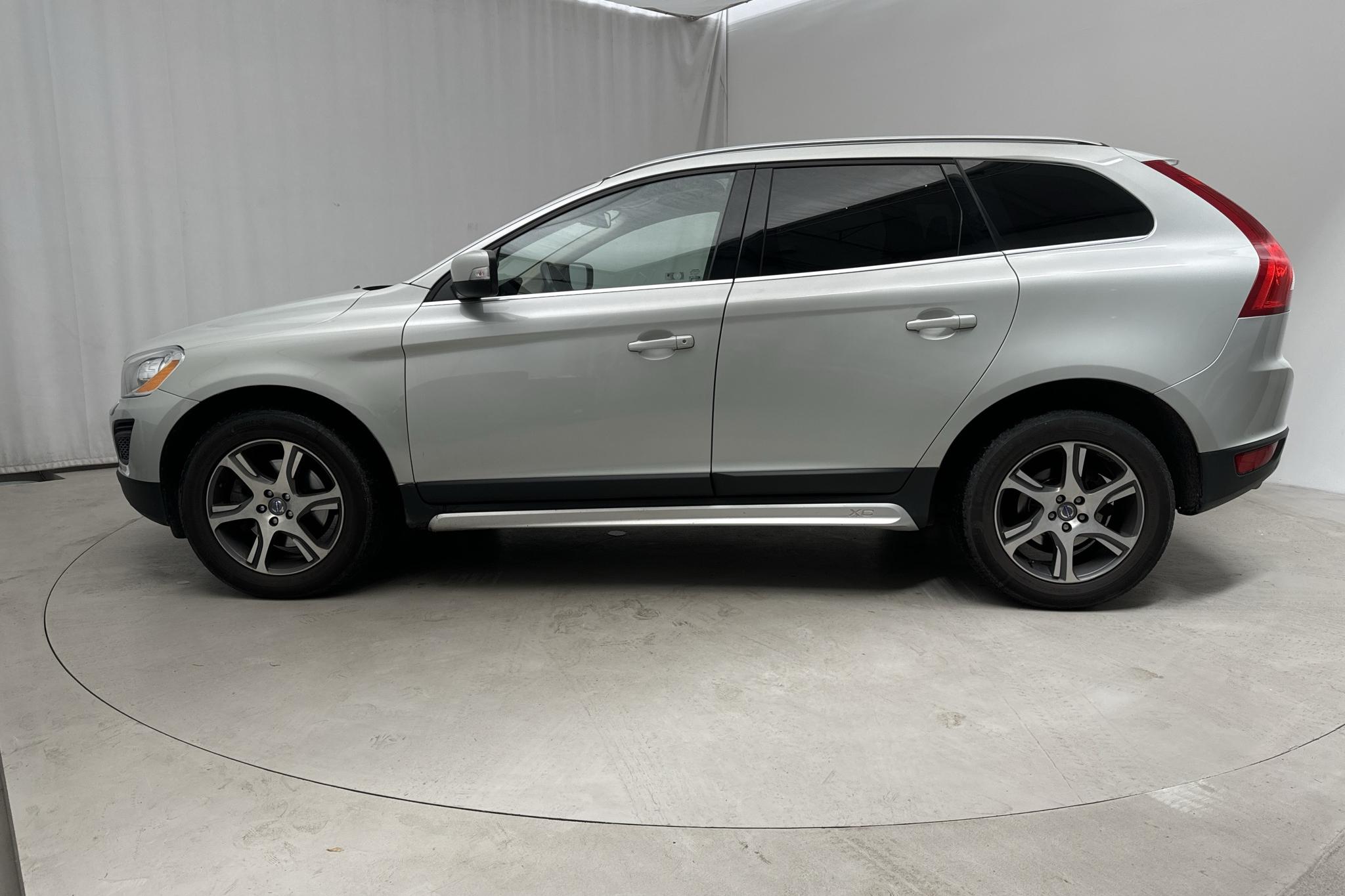 Volvo XC60 D5 AWD (215hk) - 248 820 km - Automatic - white - 2012