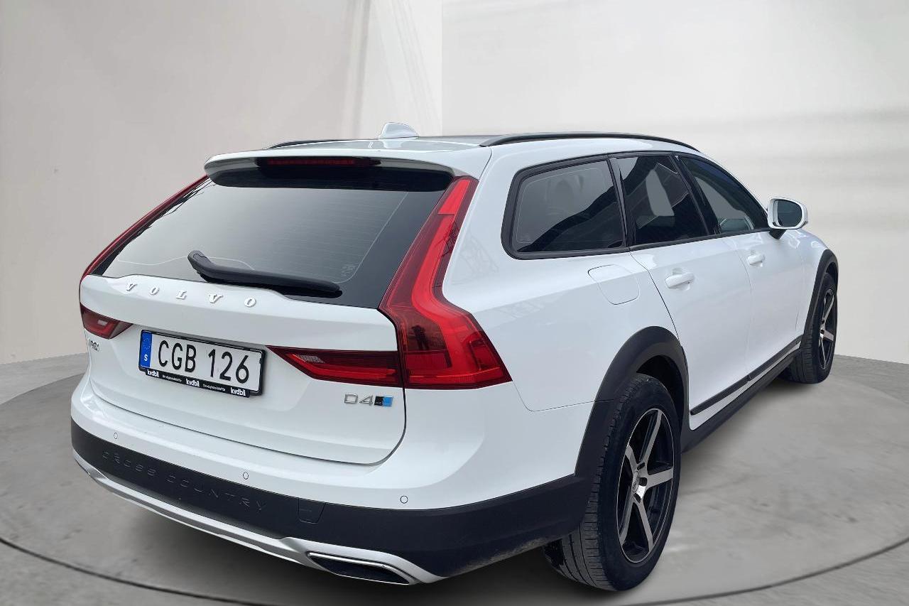 Volvo V90 D4 Cross Country AWD (190hk) - 20 385 mil - Automat - vit - 2018