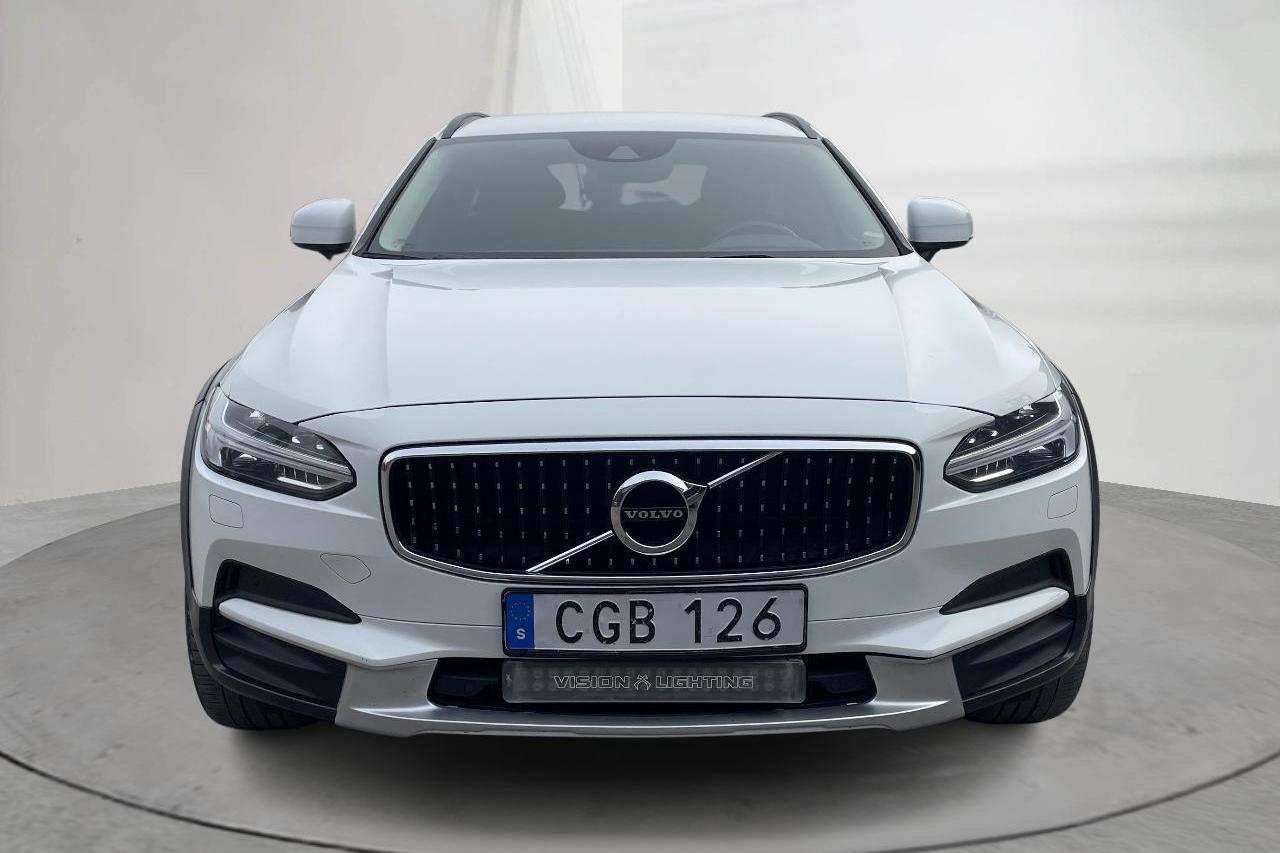 Volvo V90 D4 Cross Country AWD (190hk) - 20 385 mil - Automat - vit - 2018