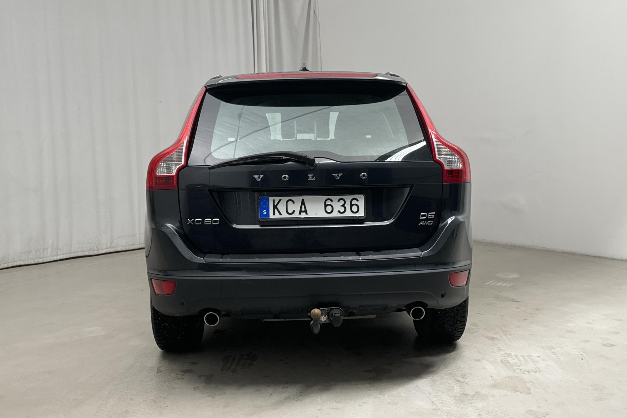 Volvo XC60 D5 AWD (205hk) - 262 160 km - Automaattinen - harmaa - 2011