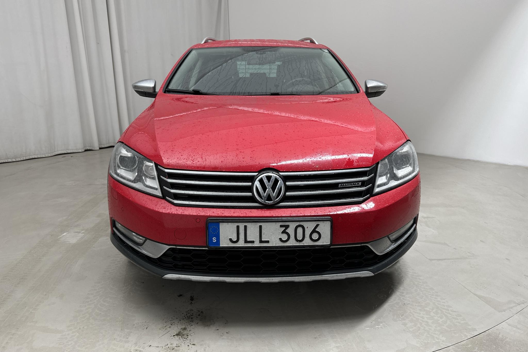 VW Passat Alltrack 2.0 TDI BlueMotion Technology 4Motion (177hk) - 188 720 km - Automatyczna - czerwony - 2014