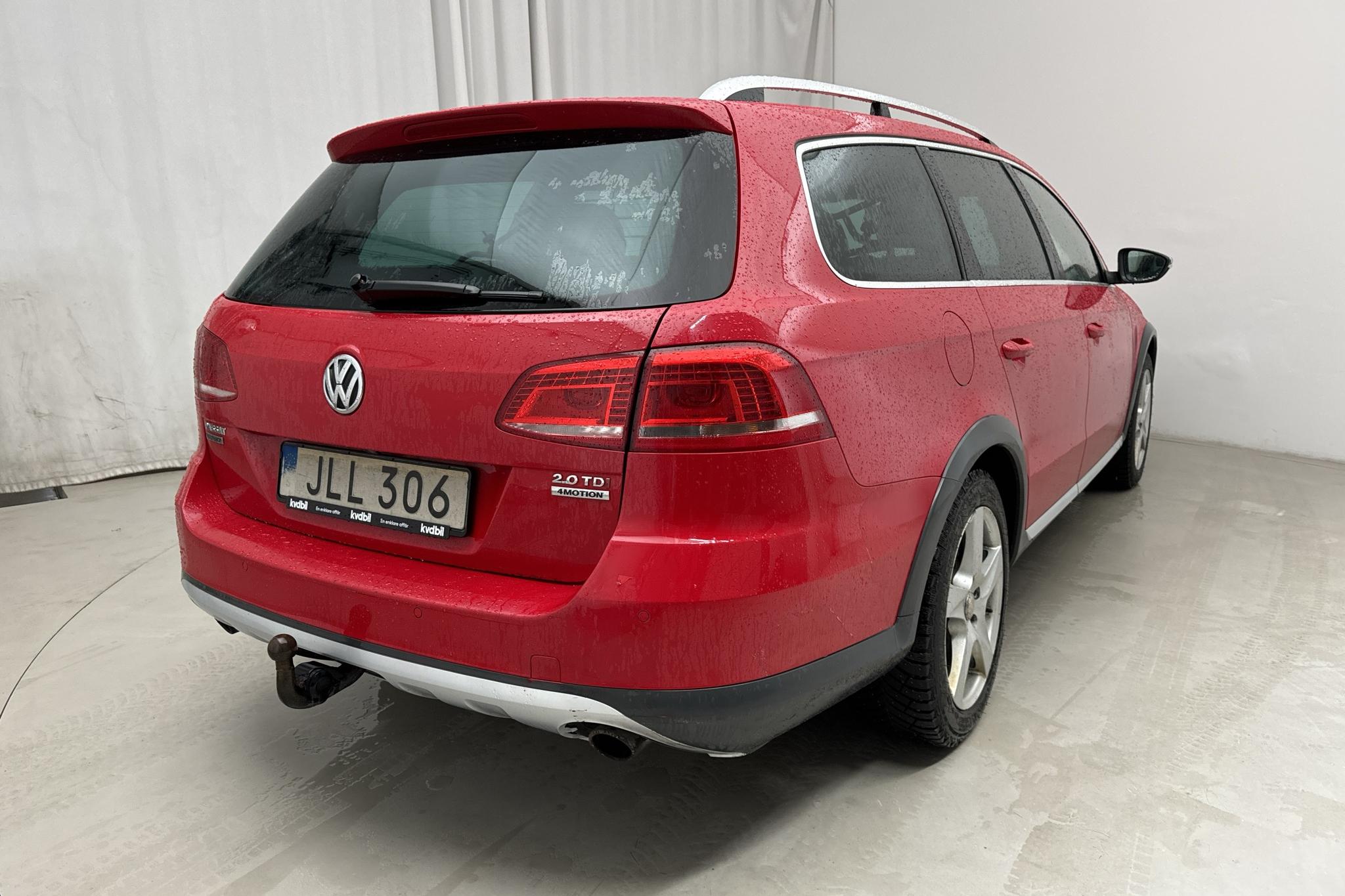 VW Passat Alltrack 2.0 TDI BlueMotion Technology 4Motion (177hk) - 188 720 km - Automaattinen - punainen - 2014