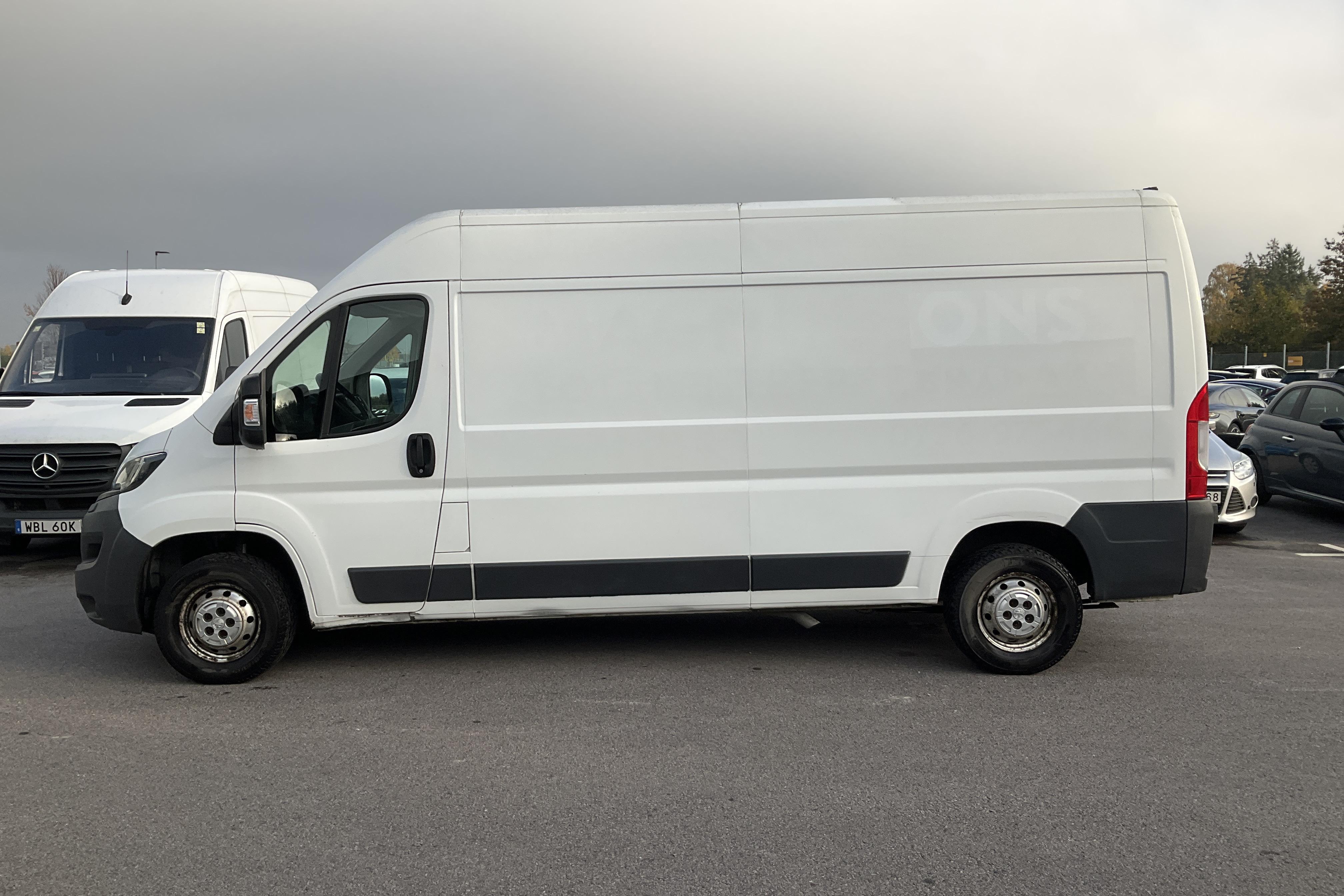 Peugeot Boxer 335 2.0 BlueHDi Skåp (163hk) - 181 320 km - Käsitsi - valge - 2016